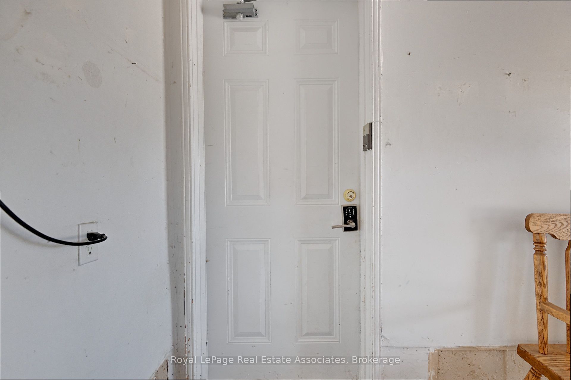 Unit Lower - 41 Greenview Circle, Vaughan 3