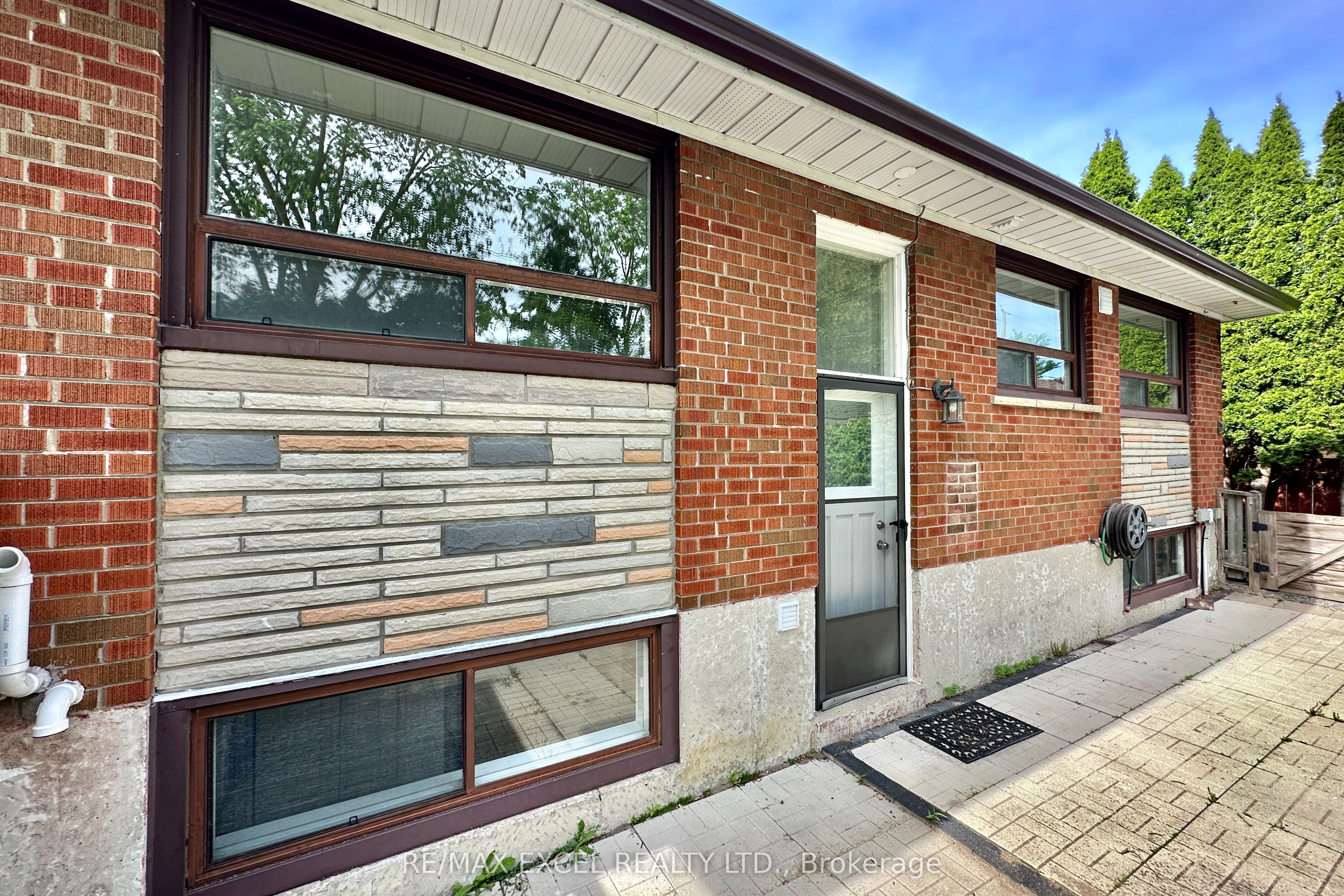 Unit Bsmt - 46 Gentry Crescent, Richmond Hill 3