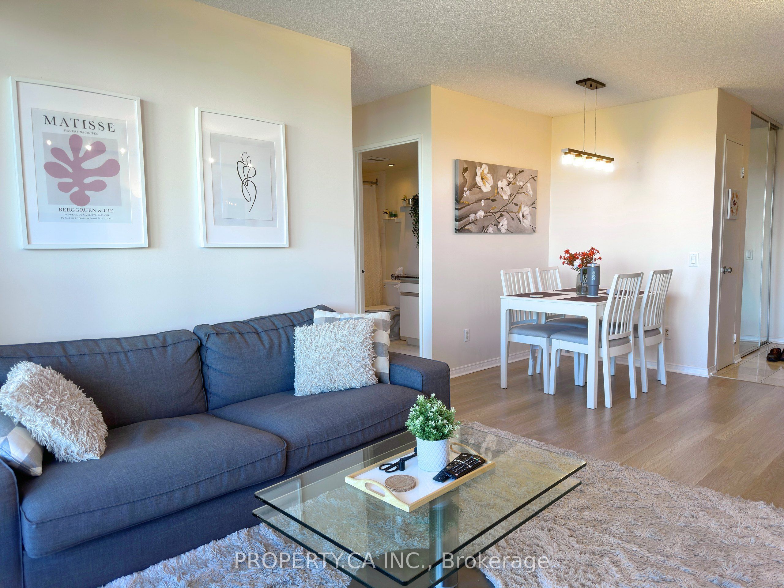 Unit 701 - 91 Townsgate Drive, Vaughan 3