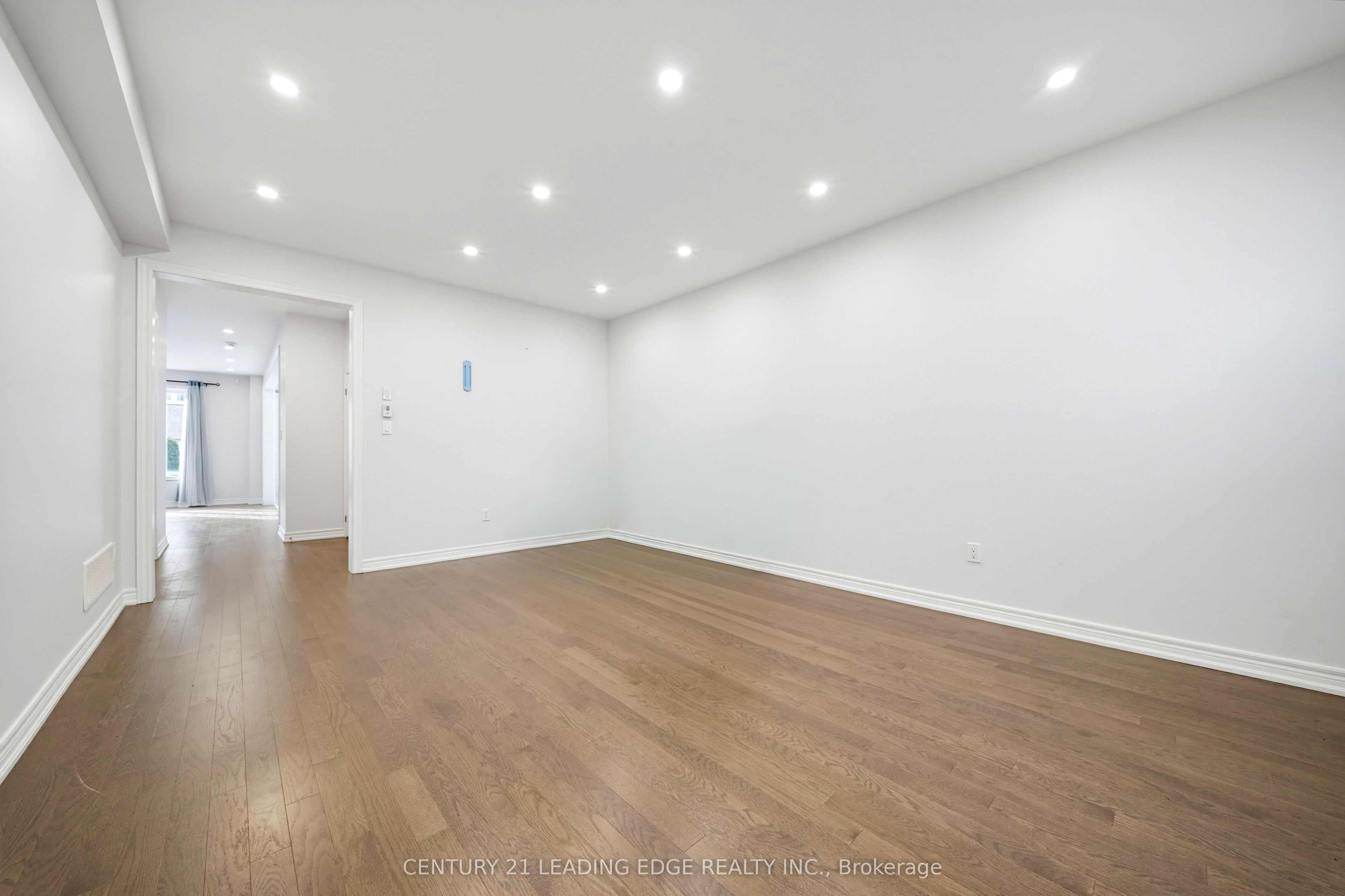 75 Decast Crescent, Markham 5