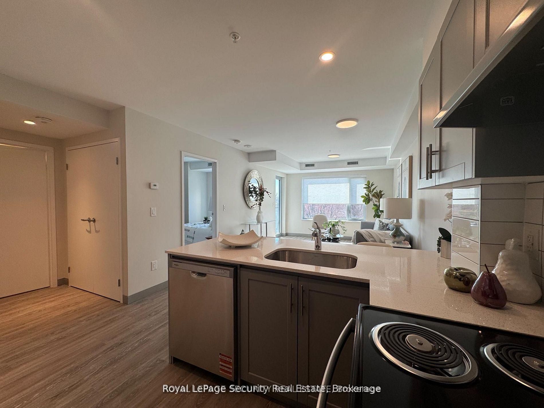 Unit 308 - 1015 Innisfil Beach Road, Innisfil 2