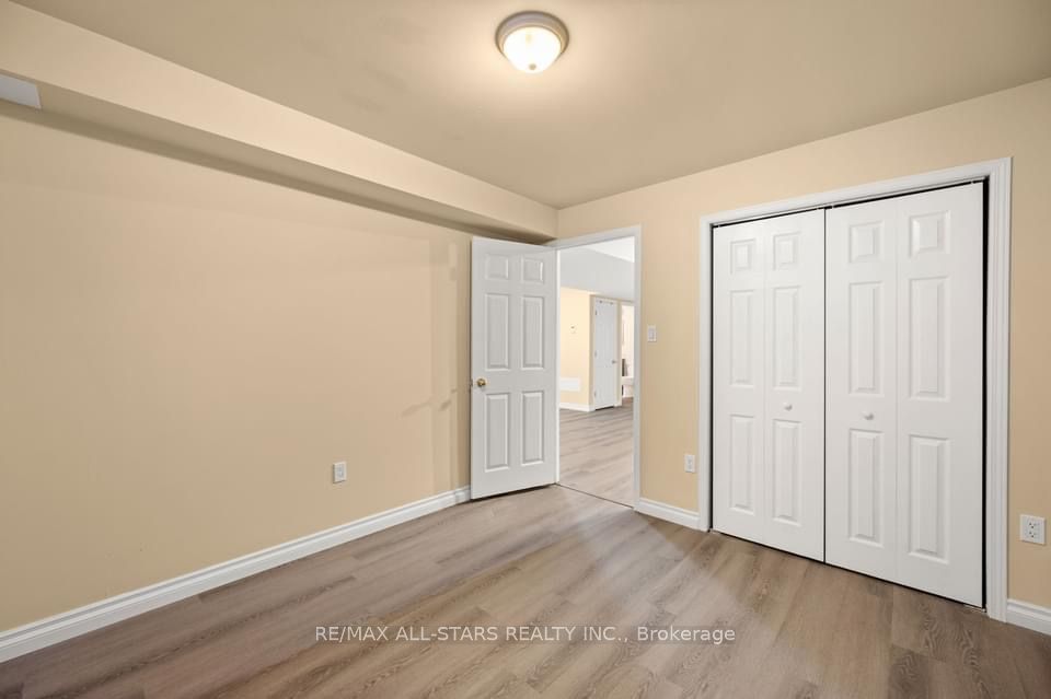 Unit Basement - 4 Smith Street, Bradford West Gwillimbury 5