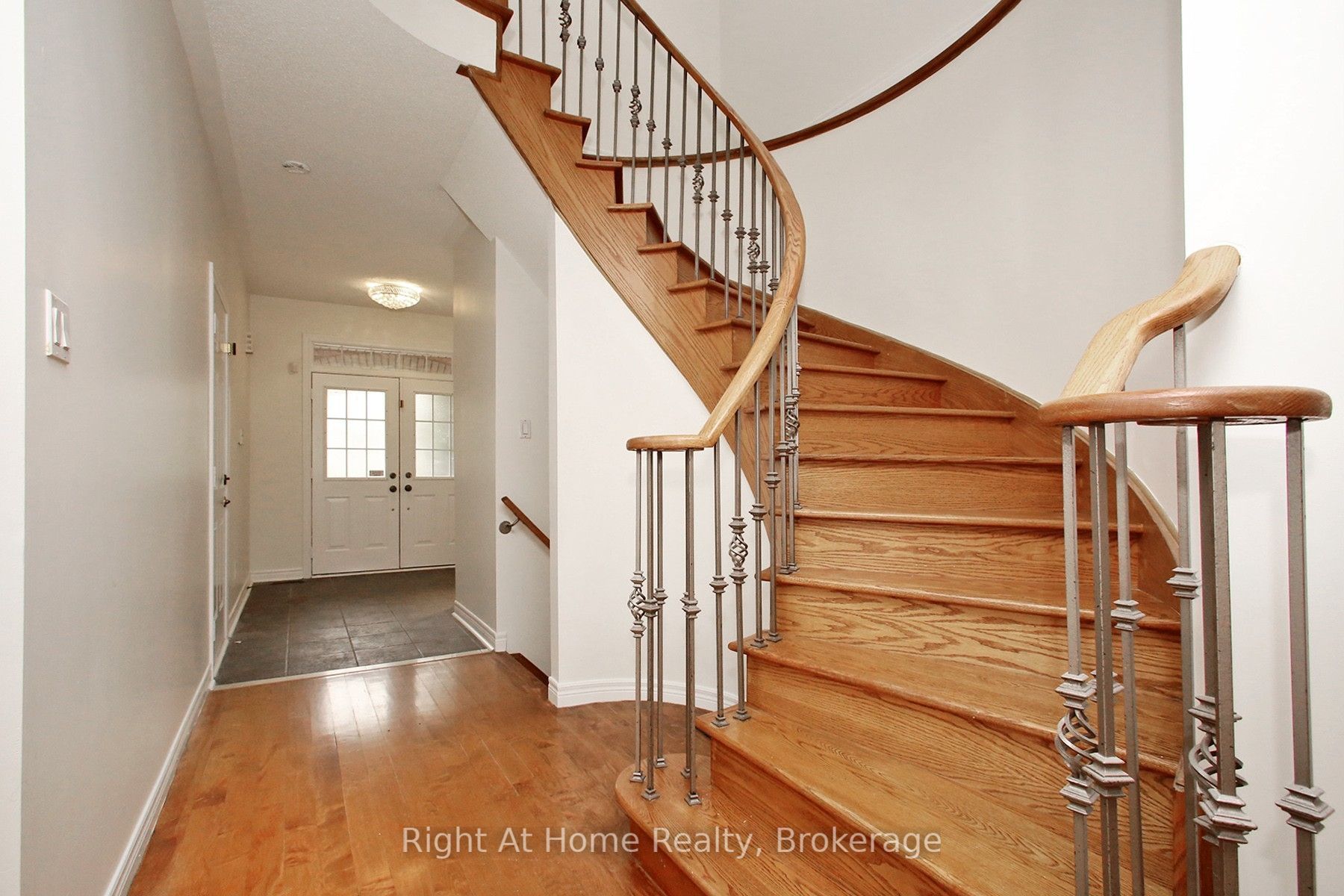 Unit Upper - 181 Fairlane Crescent, Vaughan 5