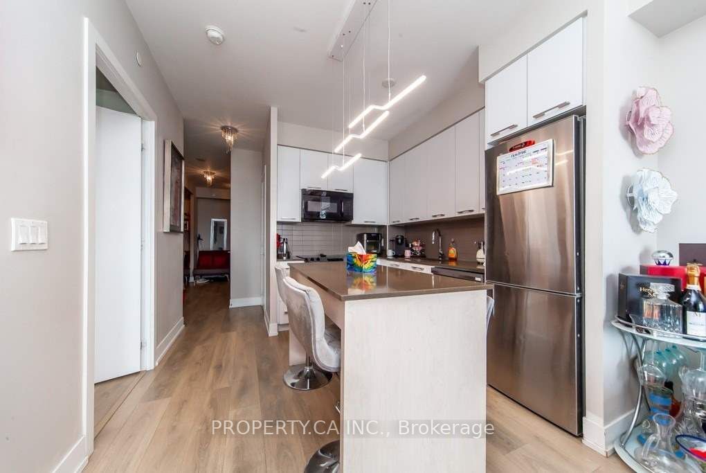 Unit 906 - 9471 Yonge Street, Richmond Hill 5