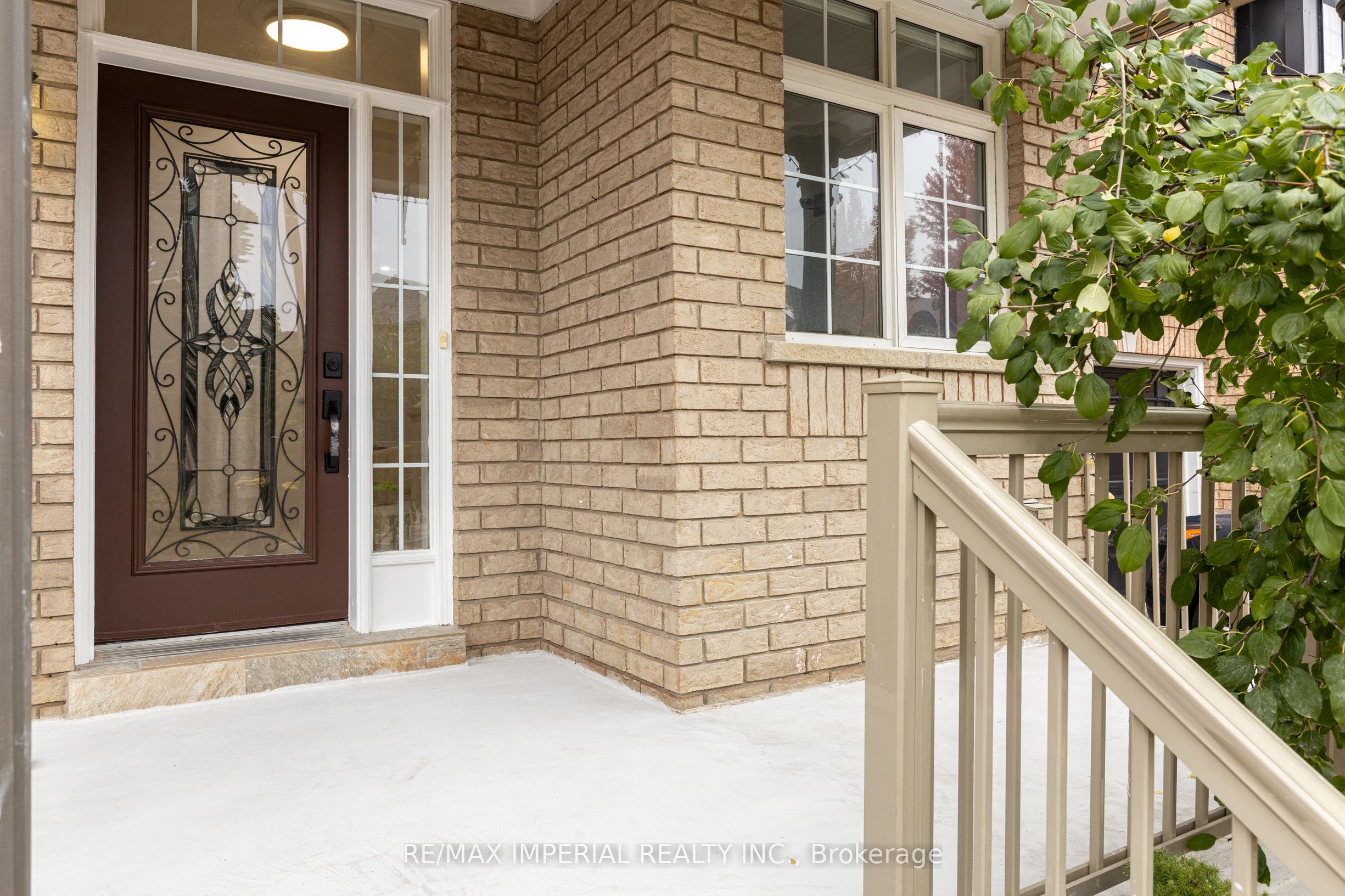 44 Hawkview Boulevard, Vaughan 2