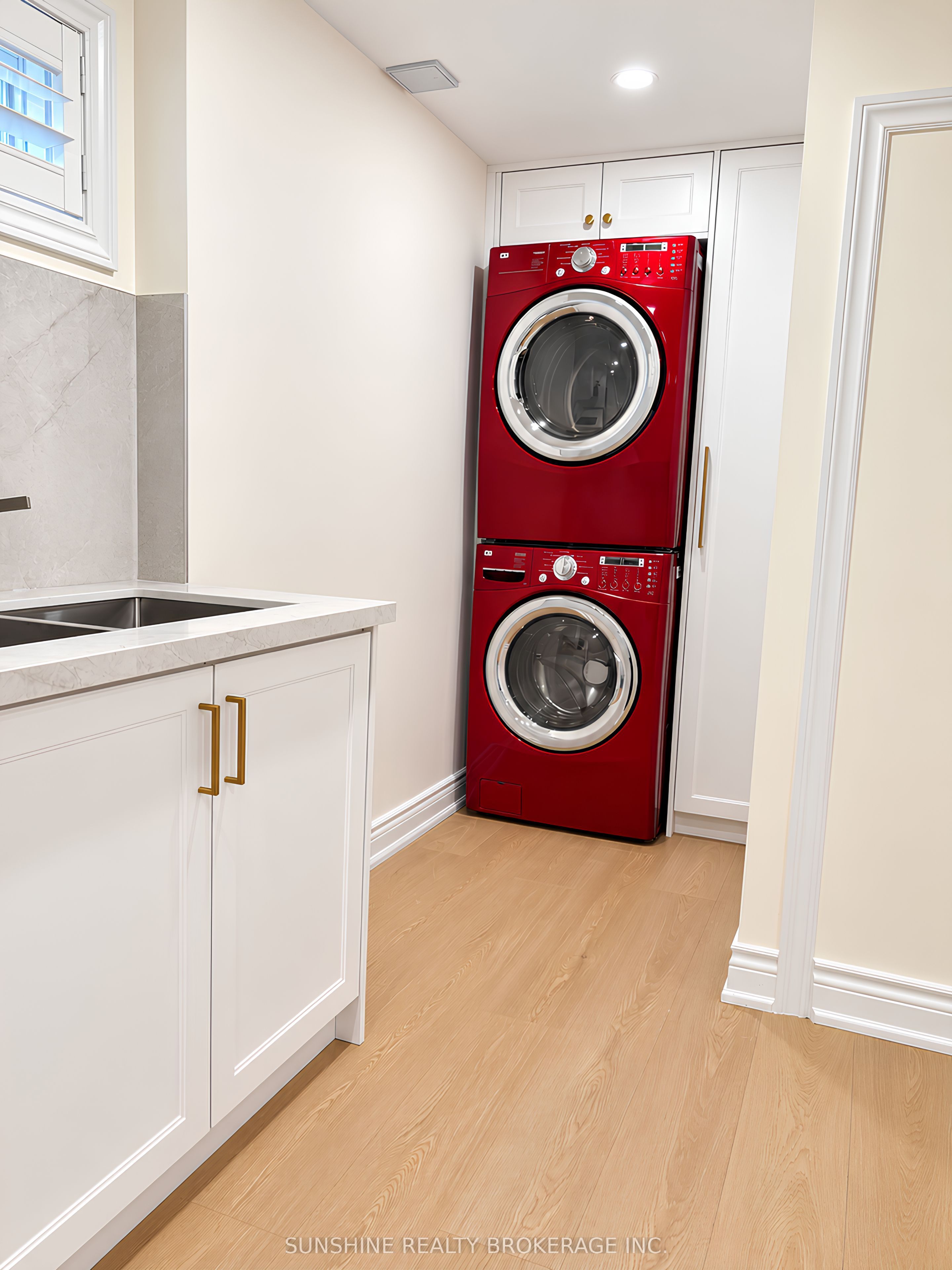 Unit Walk-Out Basement - 37 Bowhill Drive, Richmond Hill 4