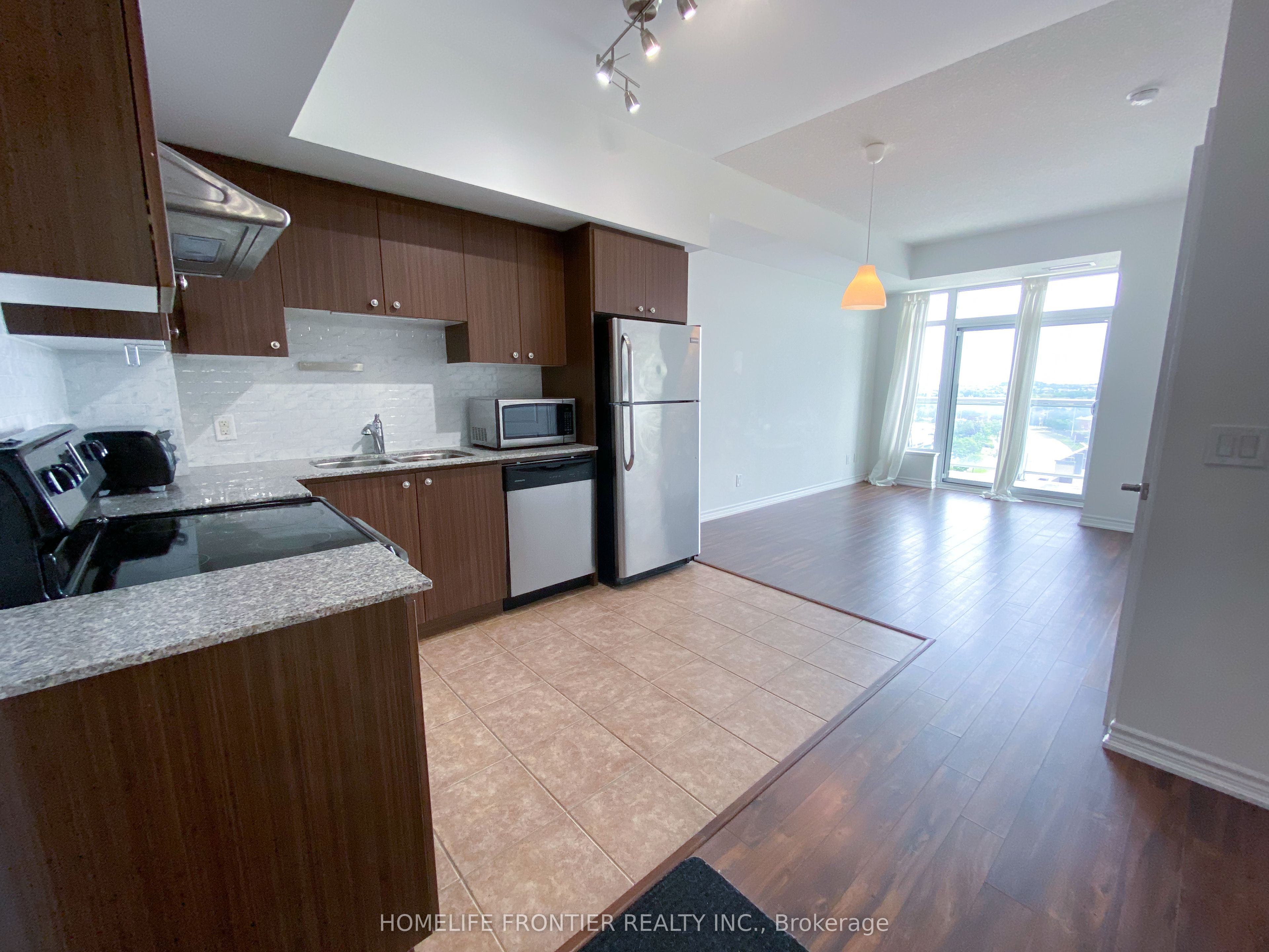 Unit 1025 - 8323 Kennedy Road, Markham 4