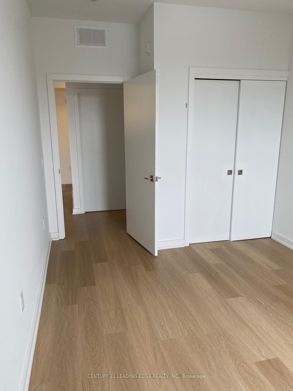 Unit 220 - 430 Essa Road, Barrie 5