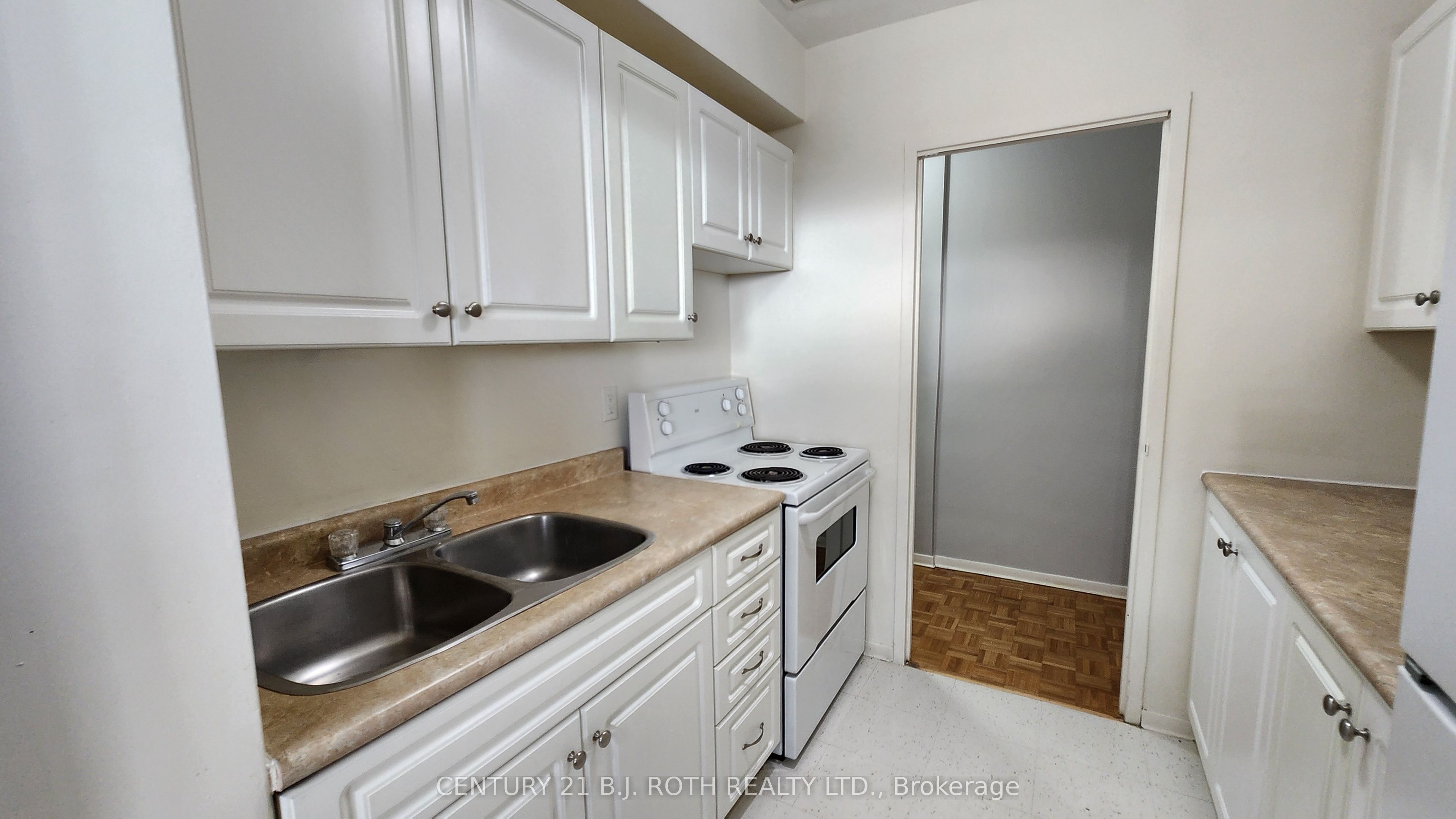 Unit 808 - 37 Peel Street, Barrie 5