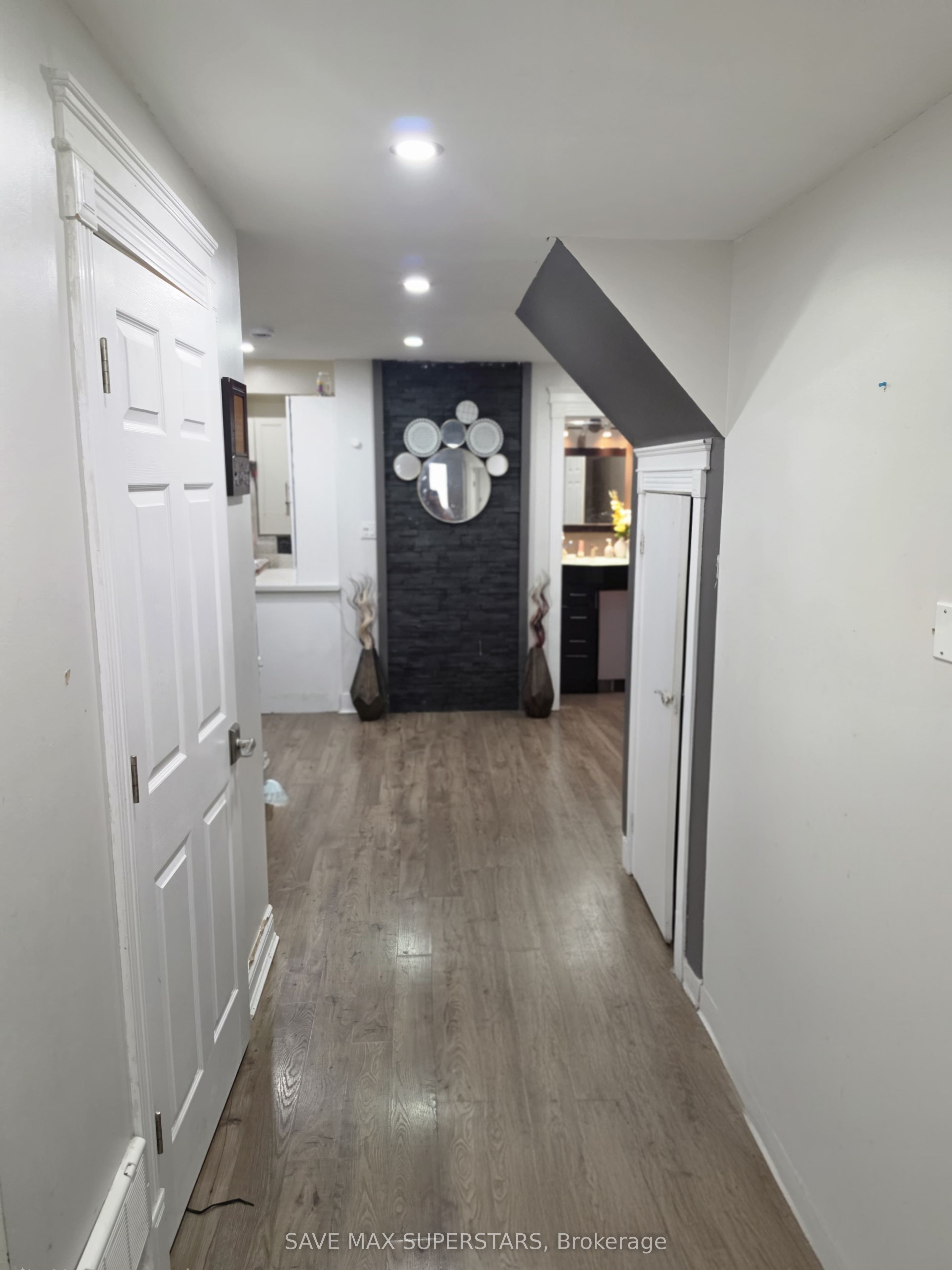 Unit Lower - 133 The Queensway Way, Barrie 4