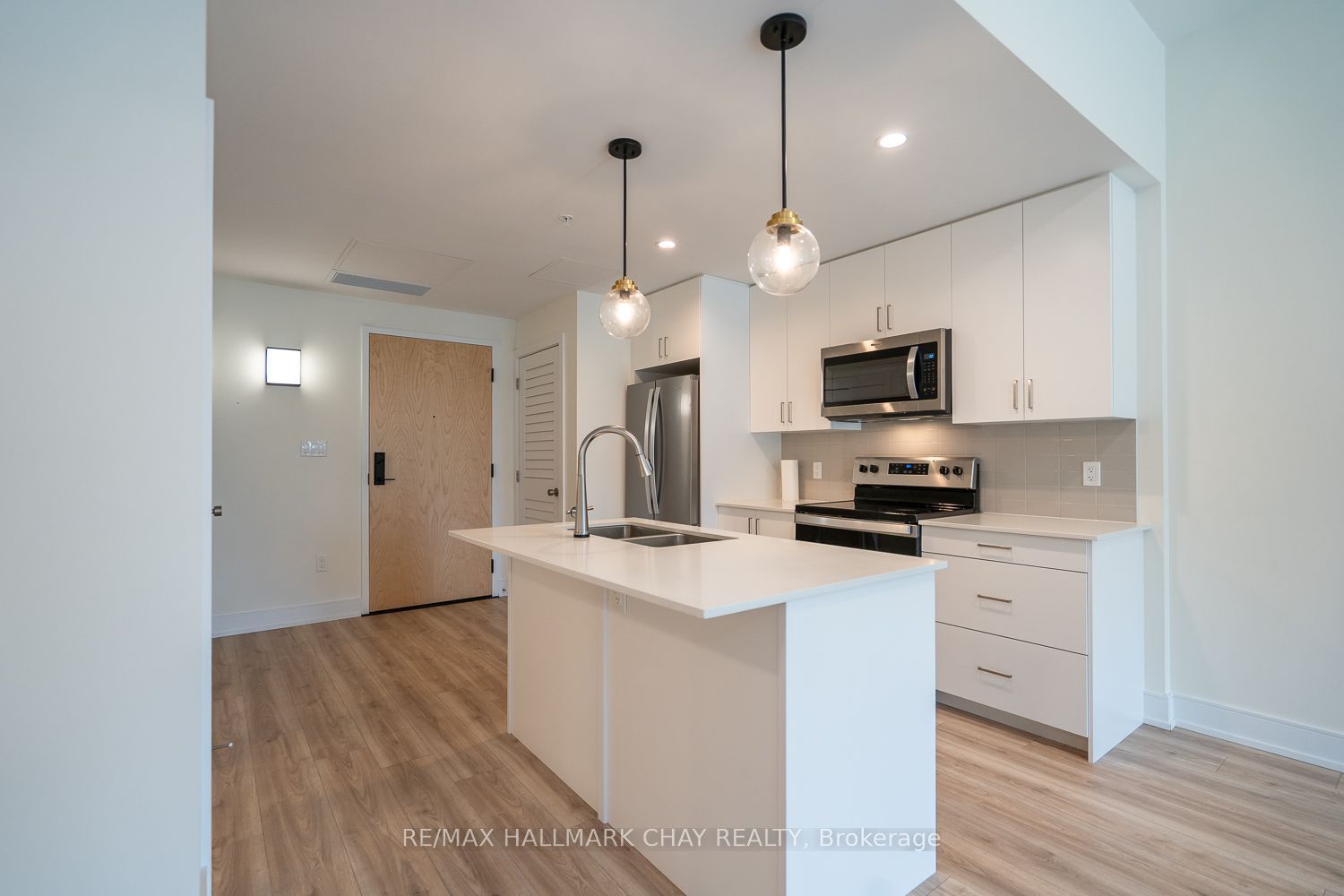 Unit 203 - 121 Mary Street, Clearview 4