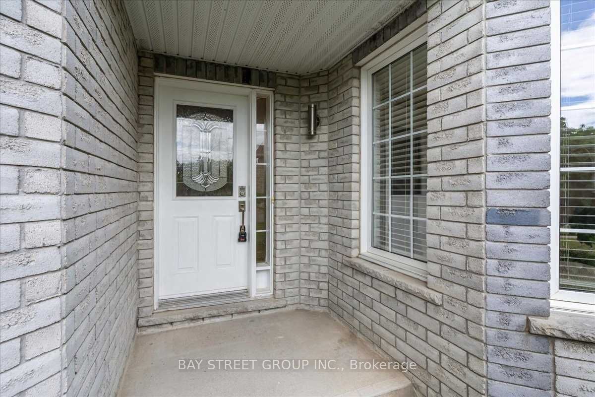 62 Summerset Drive, Barrie 4