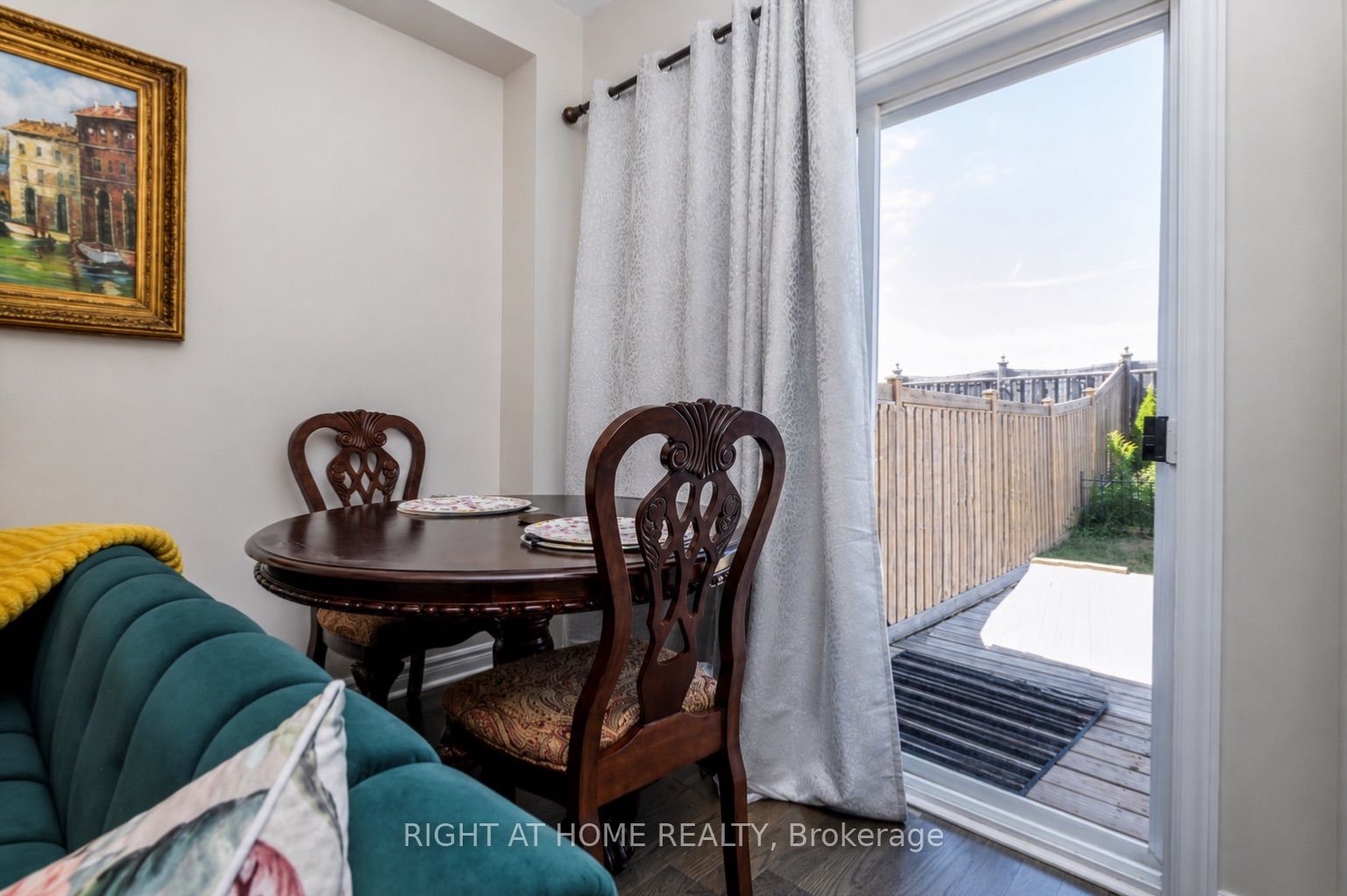 92 Pearcey Crescent, Barrie 5