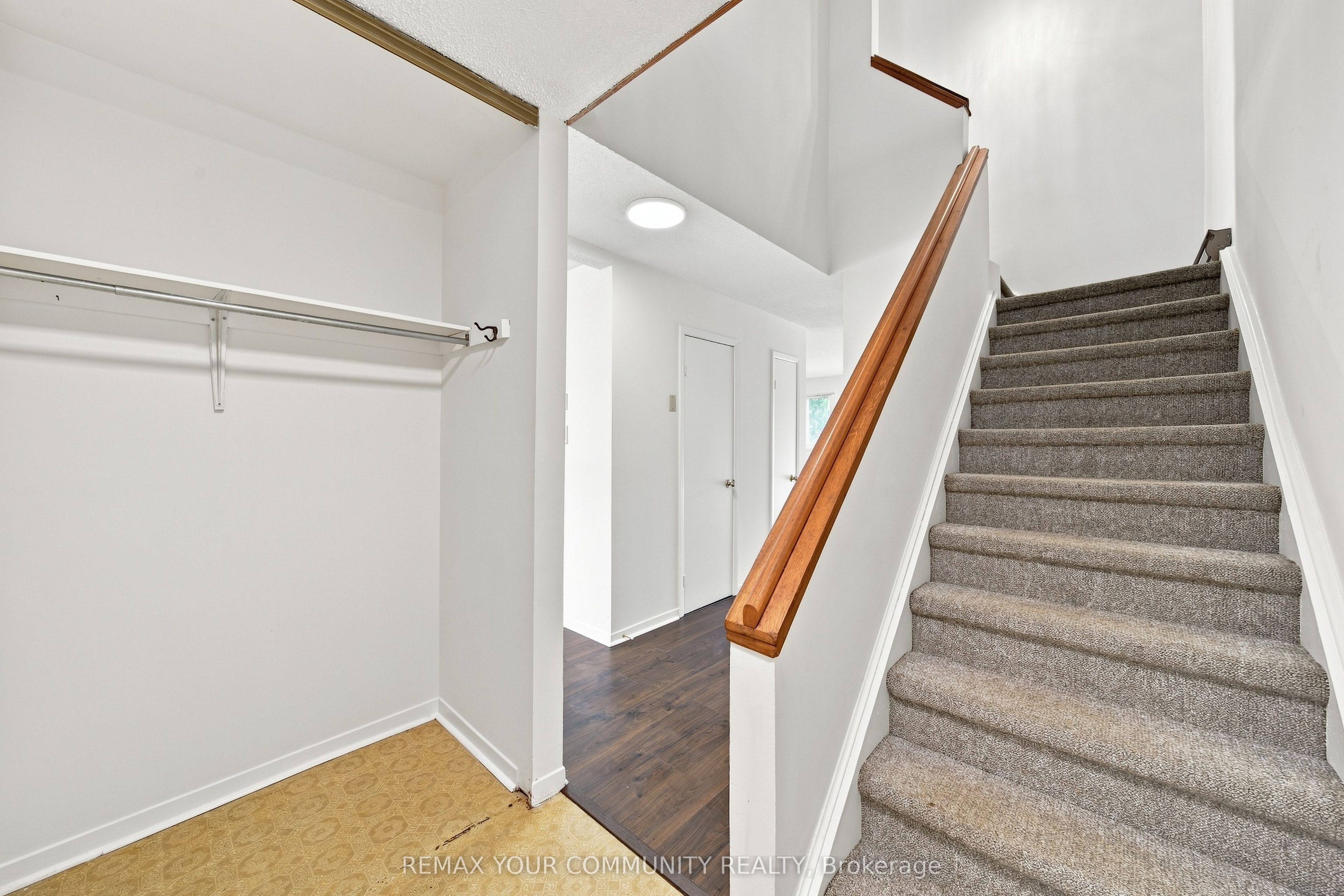 233 Little Avenue, Barrie 4