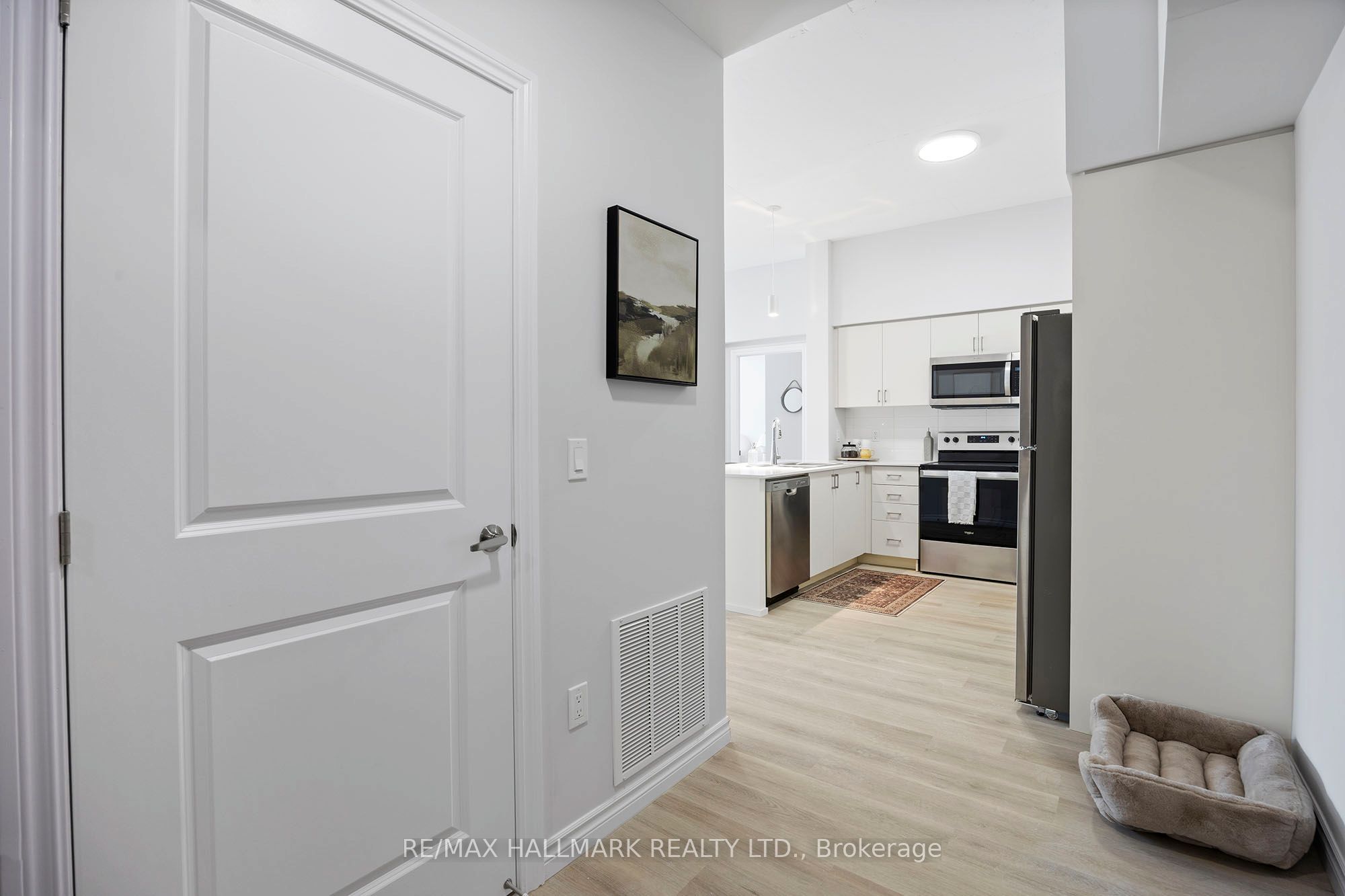 Unit 302 - 70 Dean Avenue, Barrie 3