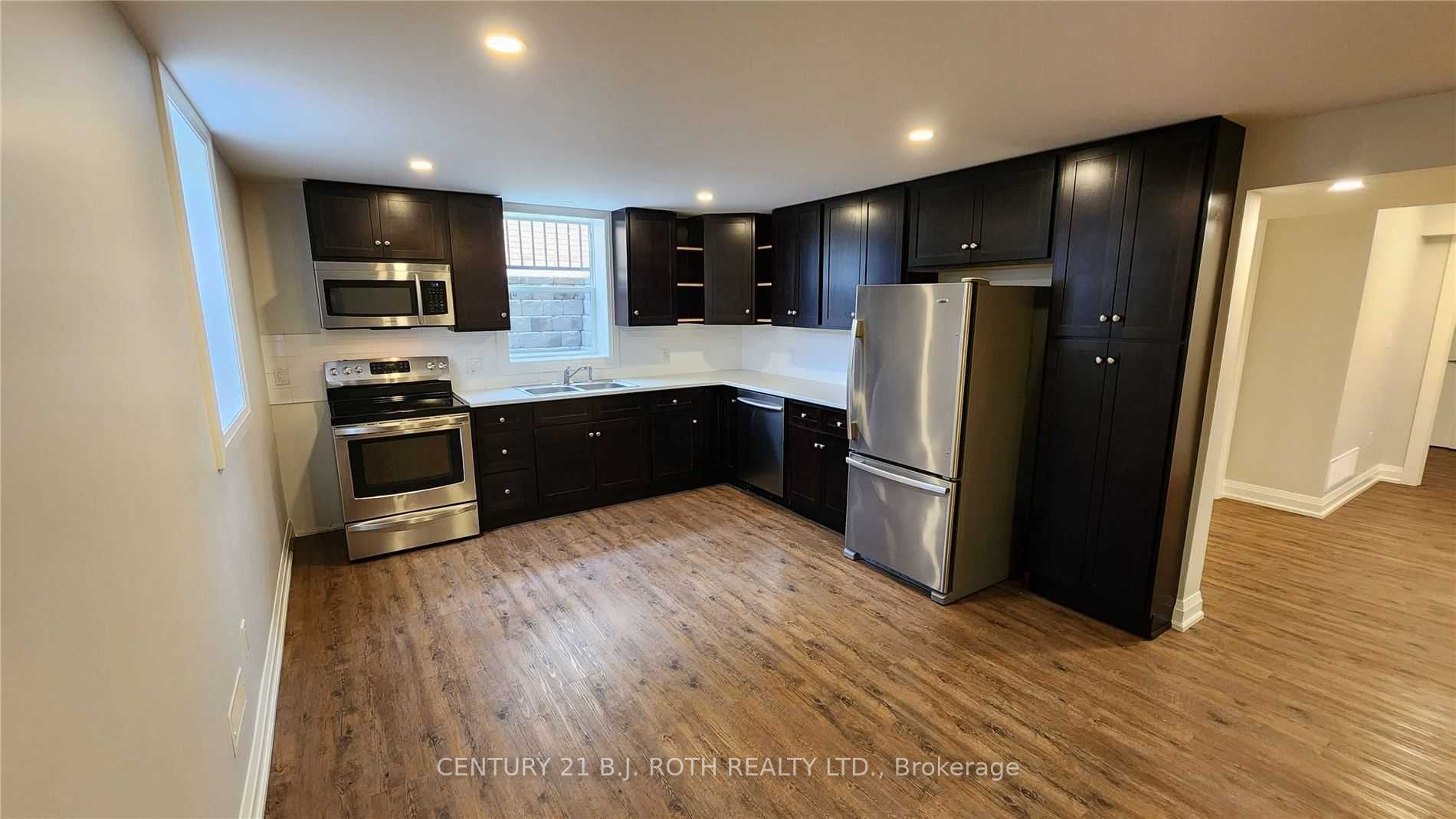 Unit Lower - 300 Cundles Road W, Barrie 4
