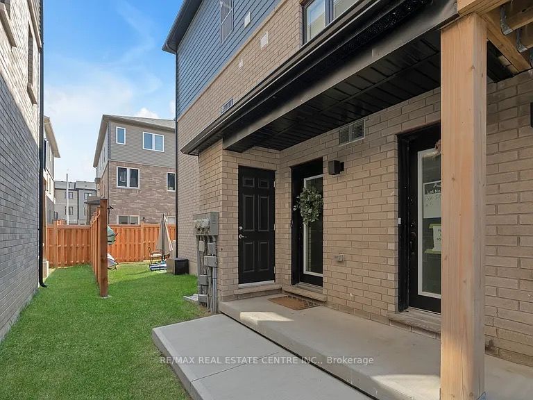Unit 1 - 14 Pumpkin Corner Crescent, Barrie 3