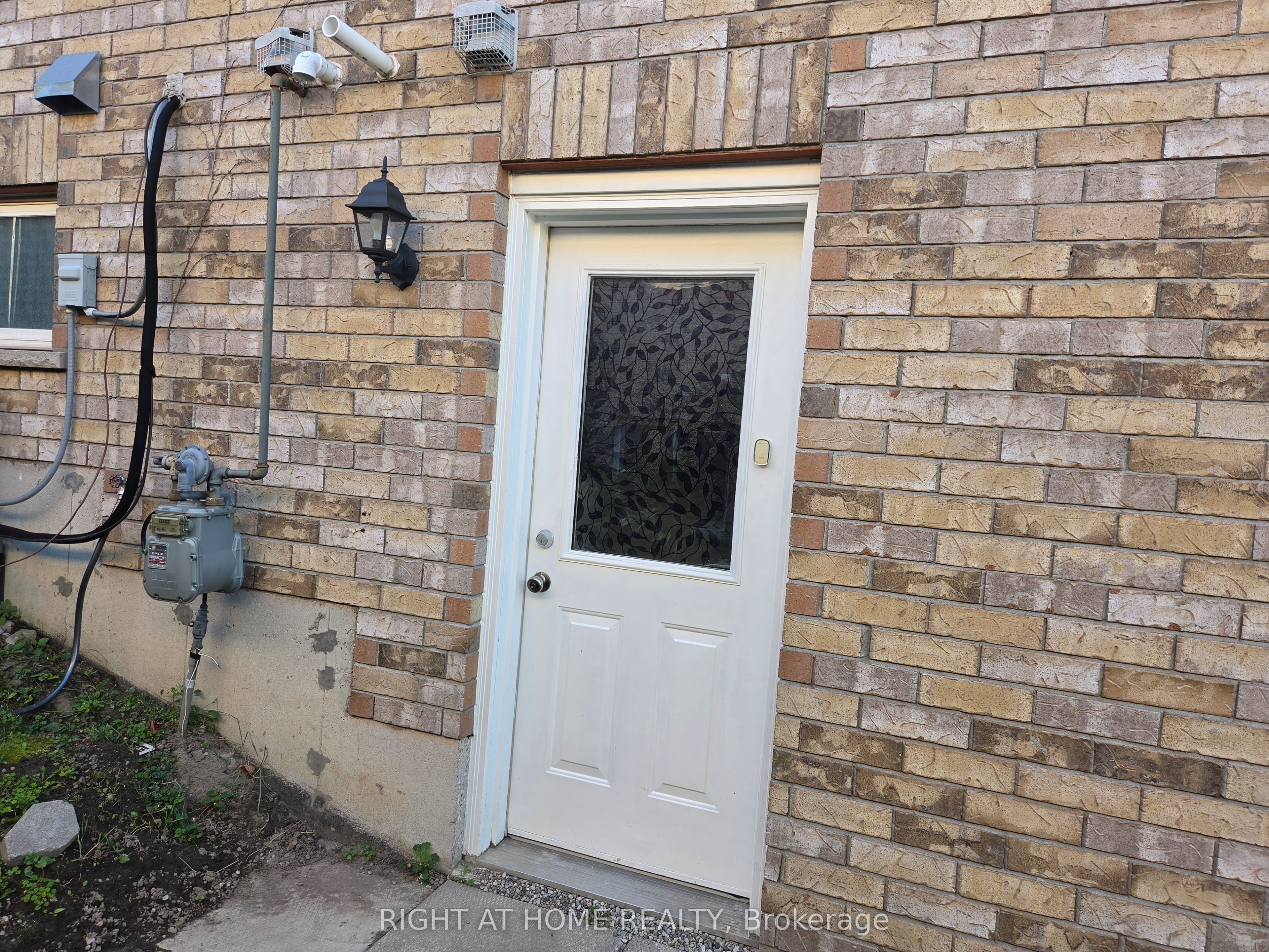 Unit Lower - 35 Forest Dale Drive, Barrie 5