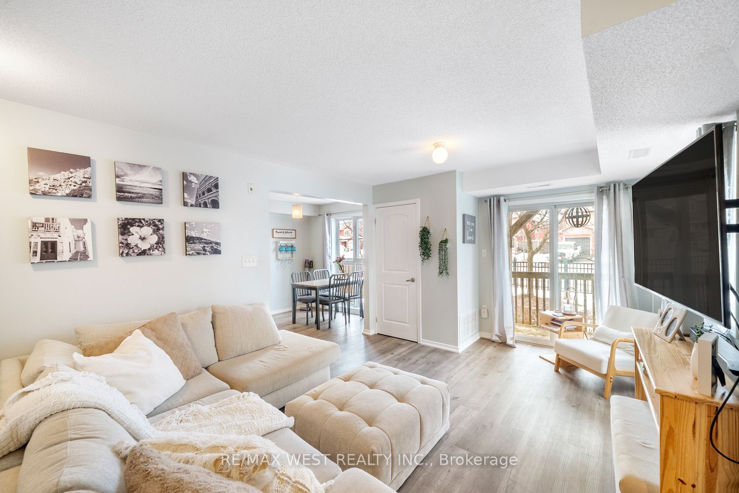 Unit 4 - 17 Cheltenham Road, Barrie 2