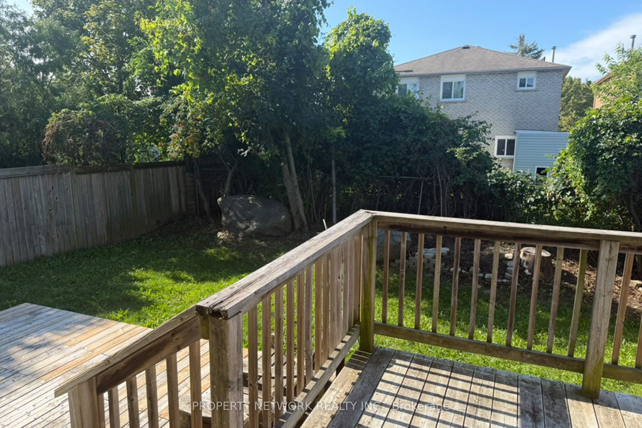 41 Sydenham Wells Court, Barrie 3
