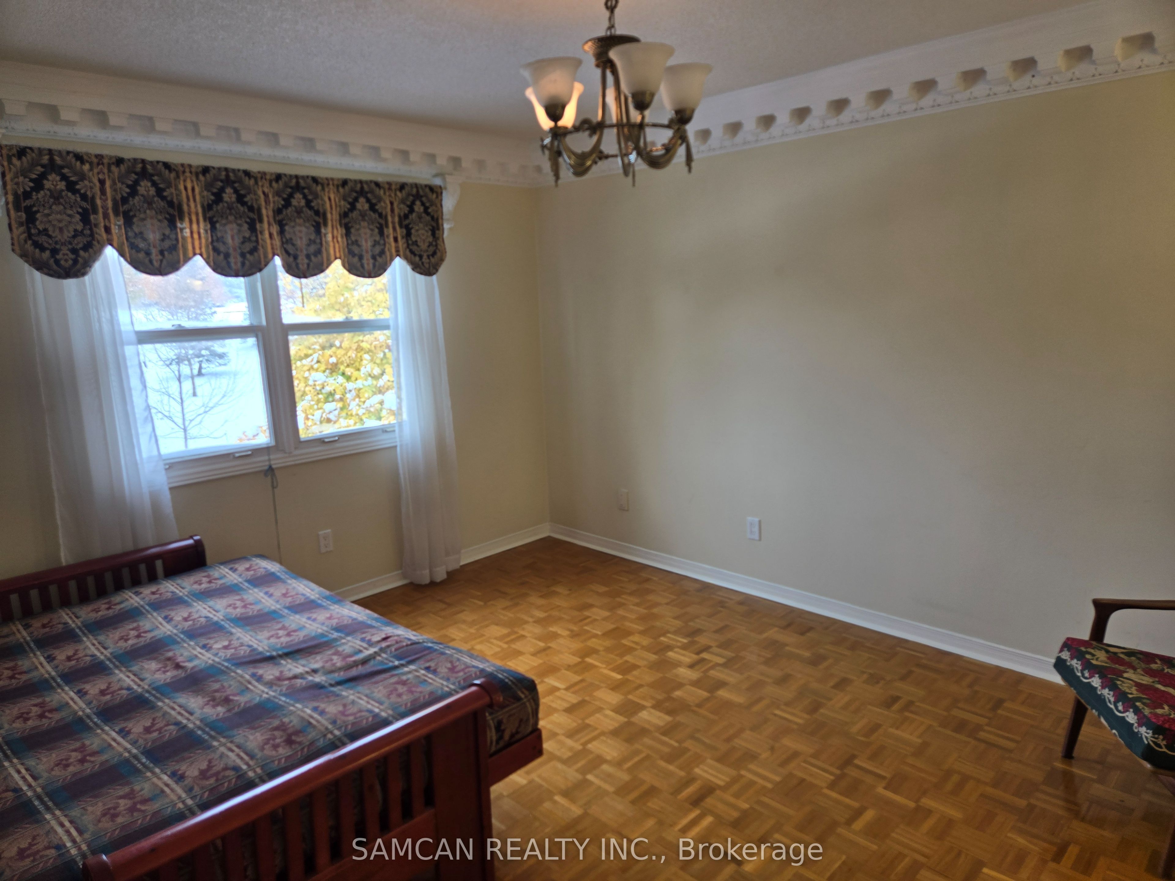 Unit 2 - 2470 Wynten Way, Oakville 4
