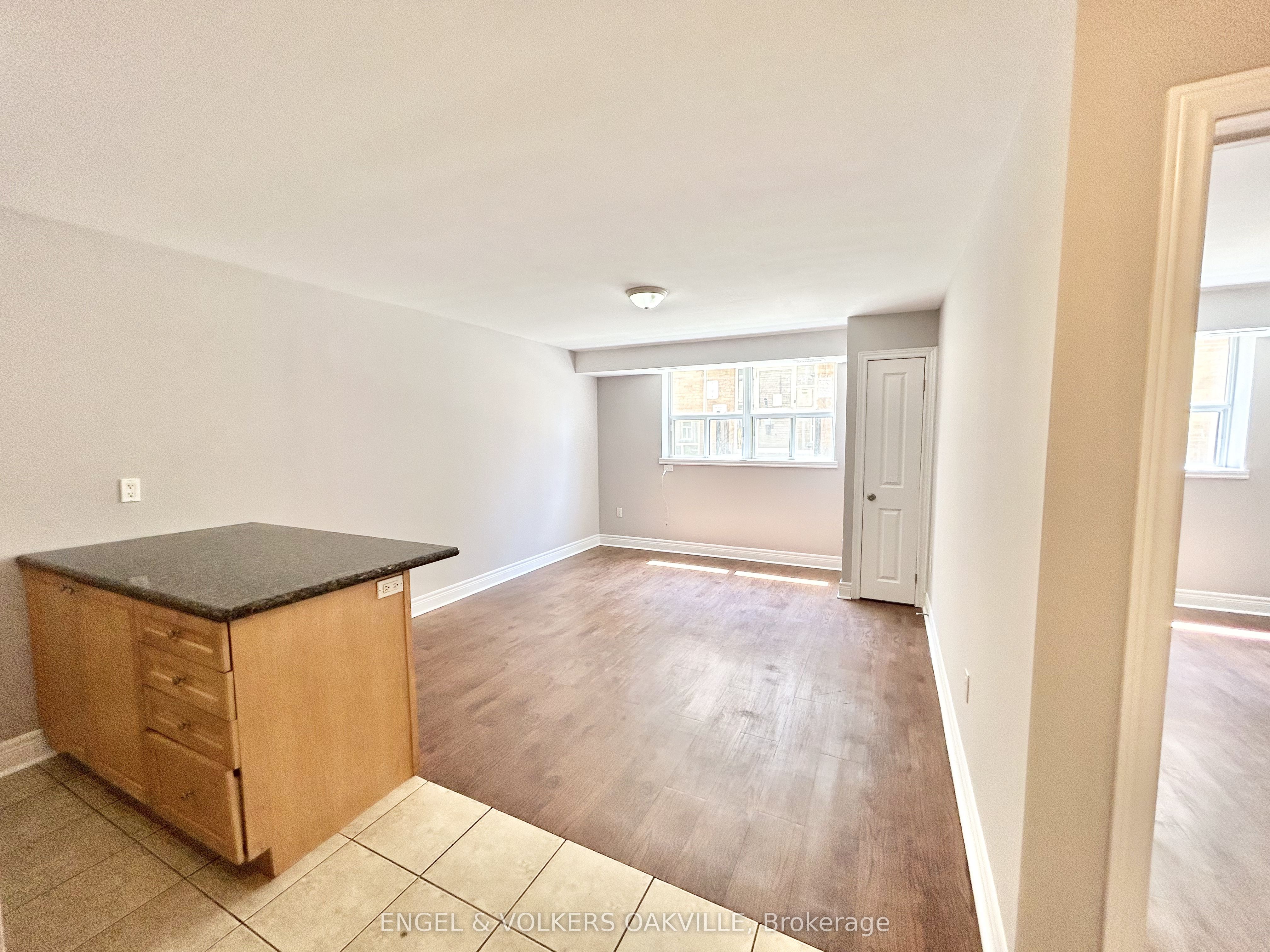 Unit 14 - 100 Twenty Fifth Street, Etobicoke 2