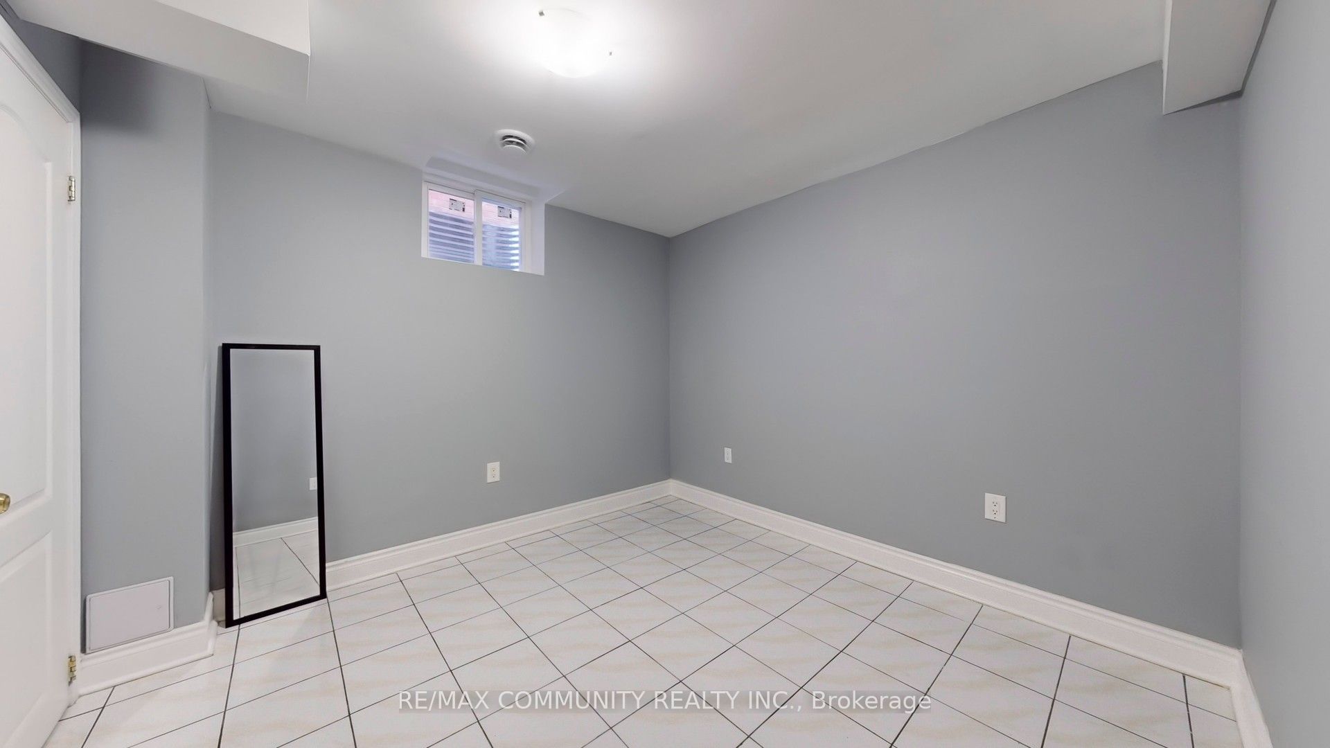 Unit Basement - 32 Faywood Drive, Brampton 5