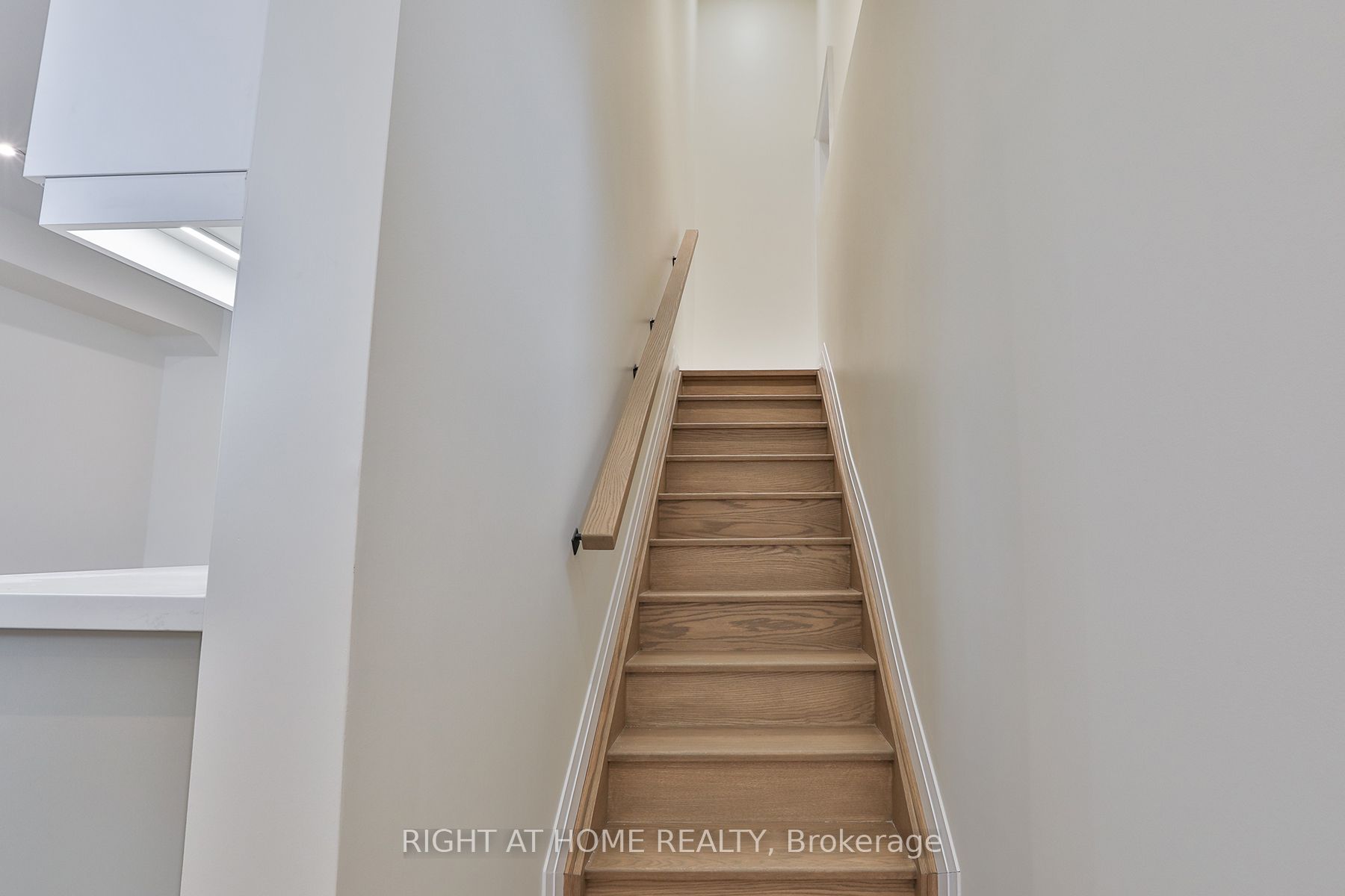 Unit 2 - 39 Fifteenth Street, Etobicoke 2