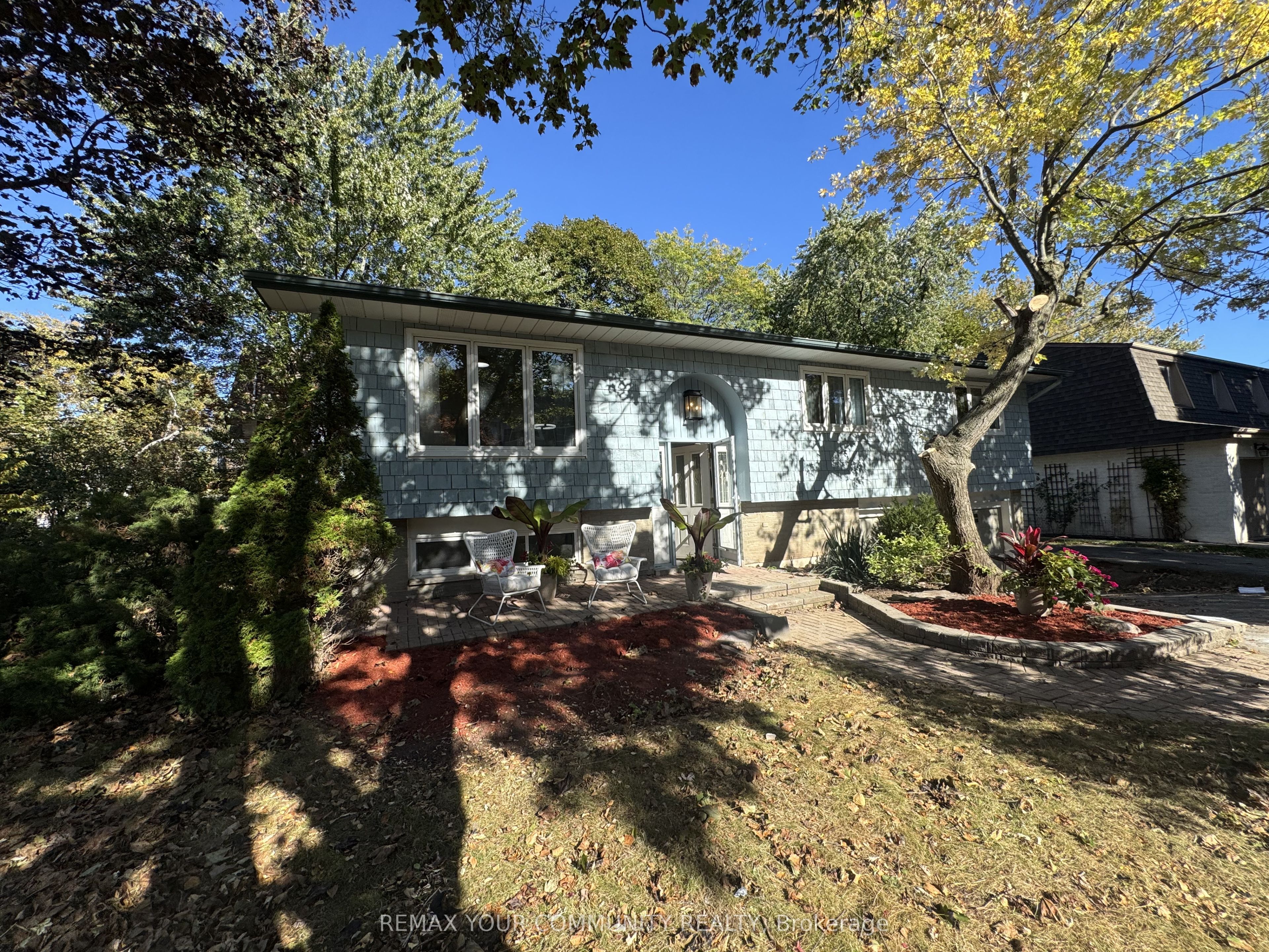 2063 Waters Edge Drive, Oakville 2
