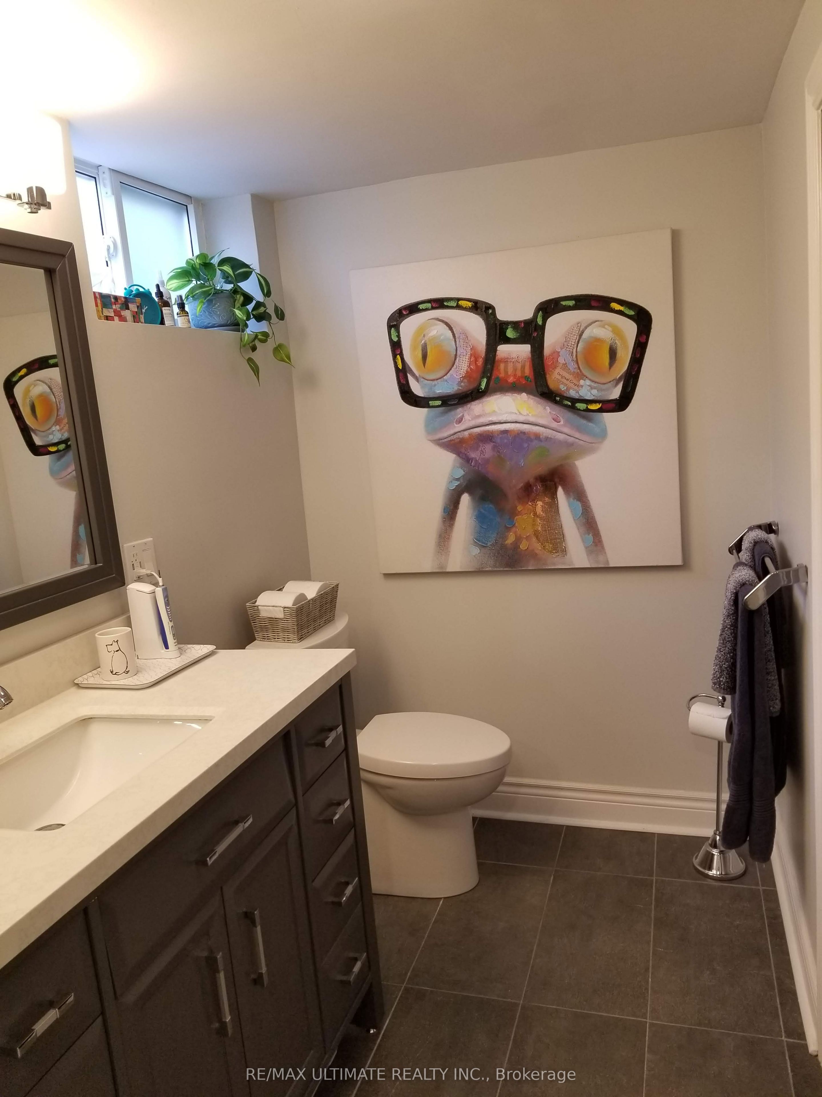 Unit Basement - 81 Amesbury Drive, North York 2