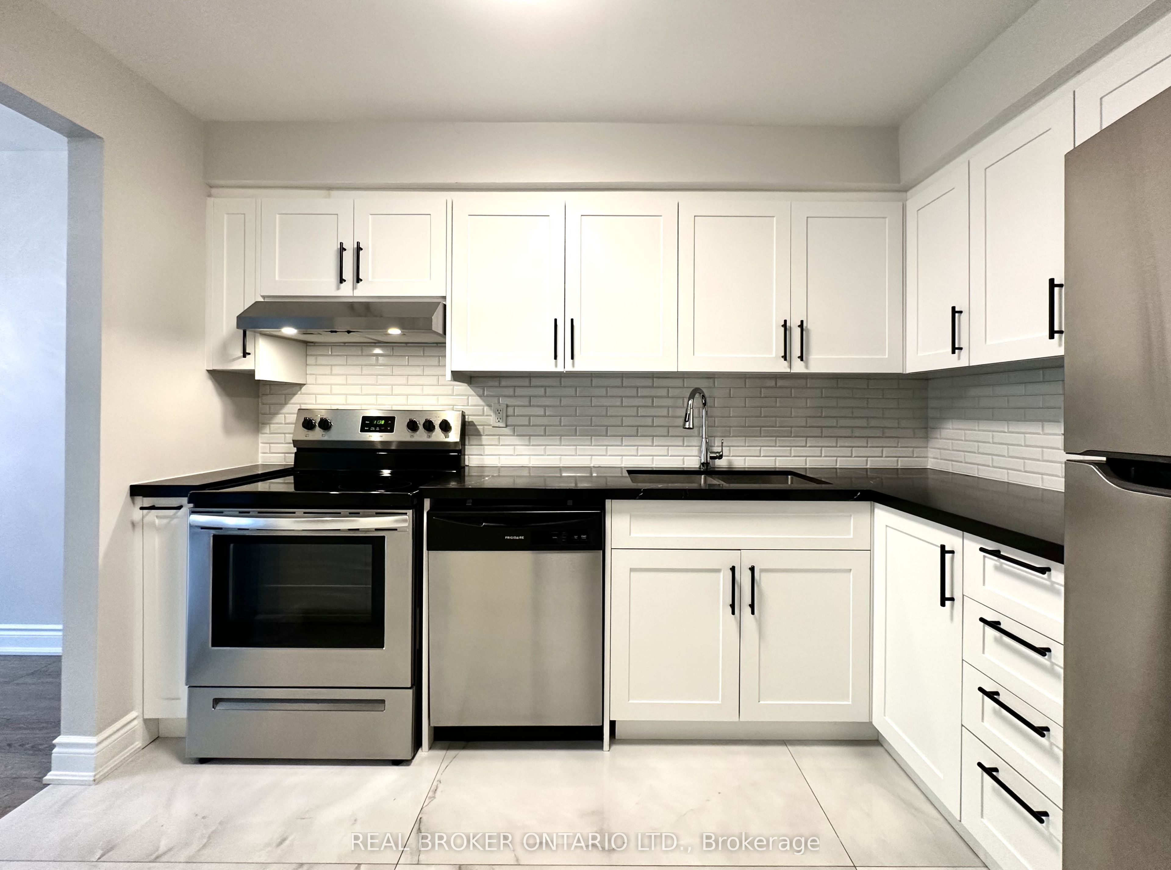 Unit 8 - 1485 Gulleden Drive, Mississauga 3