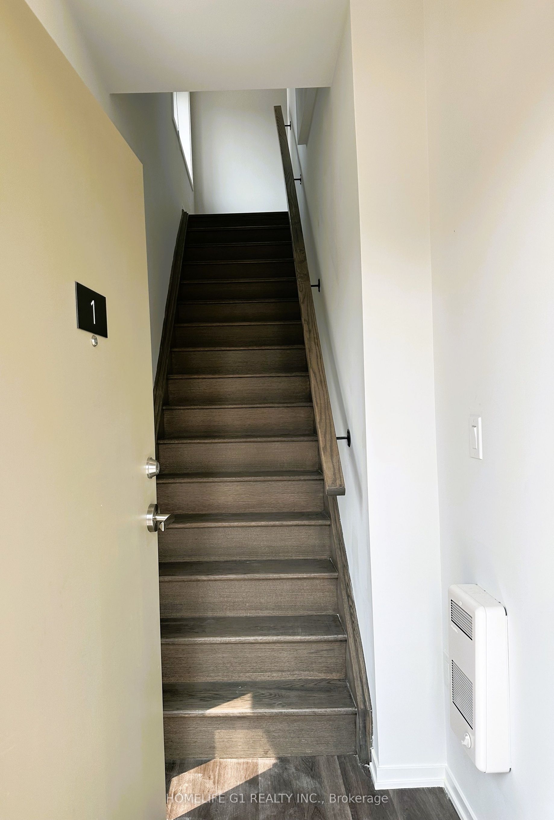 Unit 1 - 260 Twelfth Street, Etobicoke 2