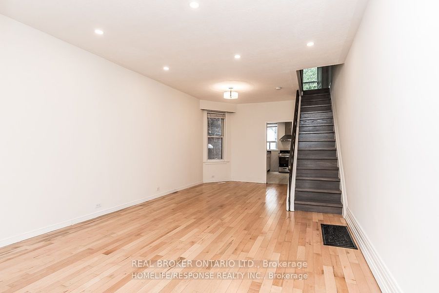 Unit Upper - 20 Golden Avenue, Toronto 3