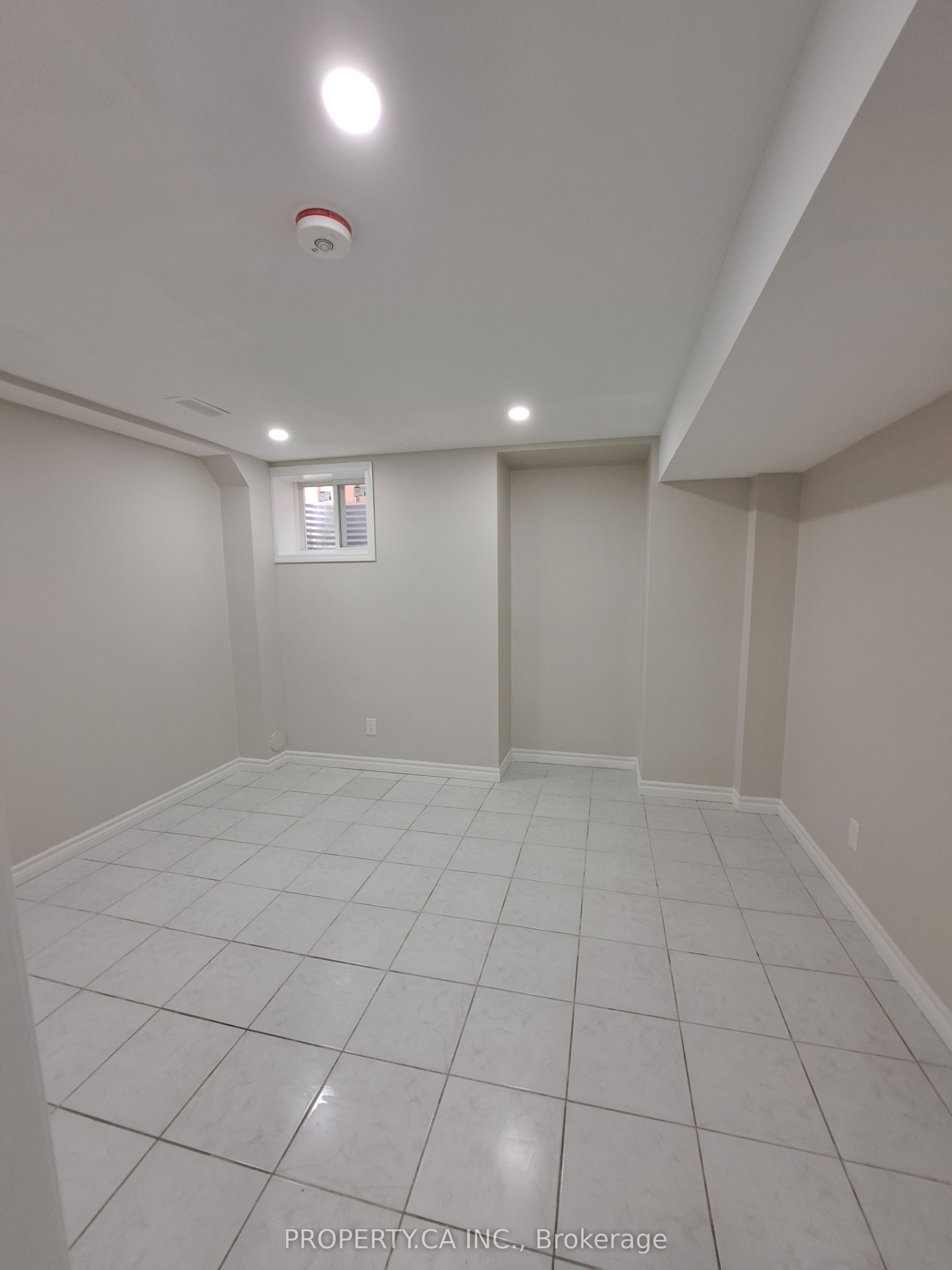 Unit Bsmt - 135 Sunny Meadow Boulevard, Brampton 4