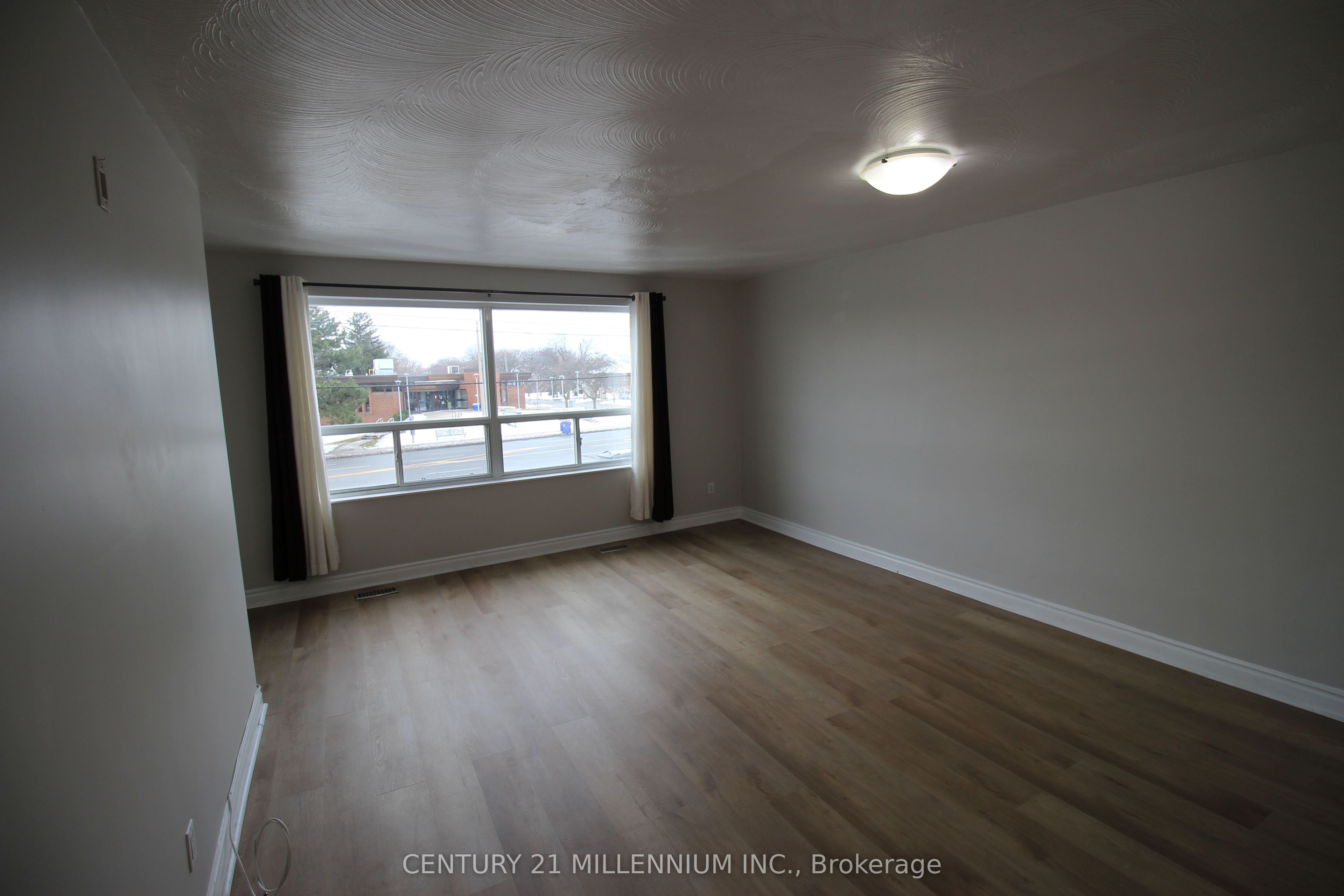 Unit Upper - 2991 Islington Avenue, North York 3