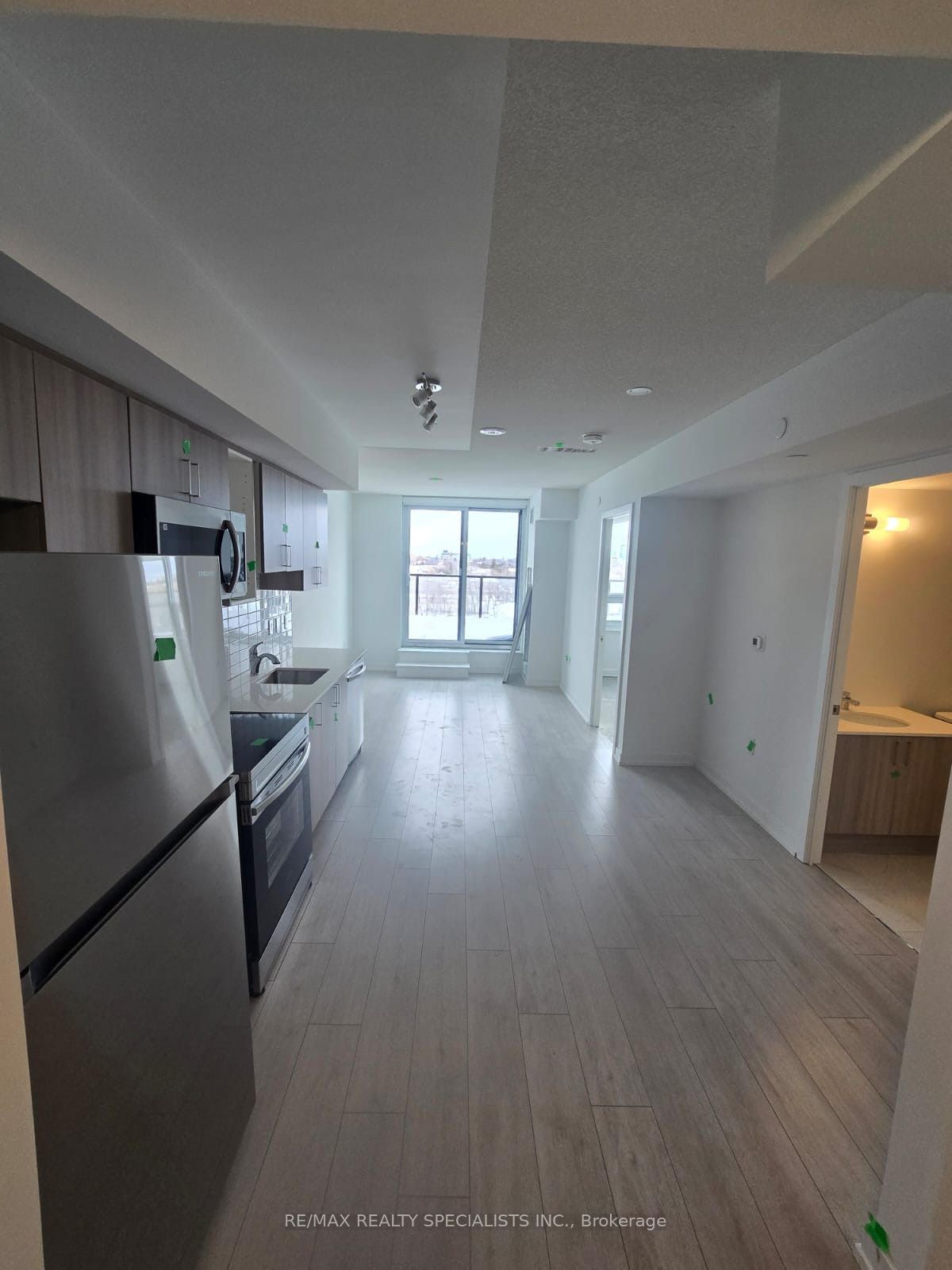 Unit 809 - 556 Marlee Avenue, North York 4