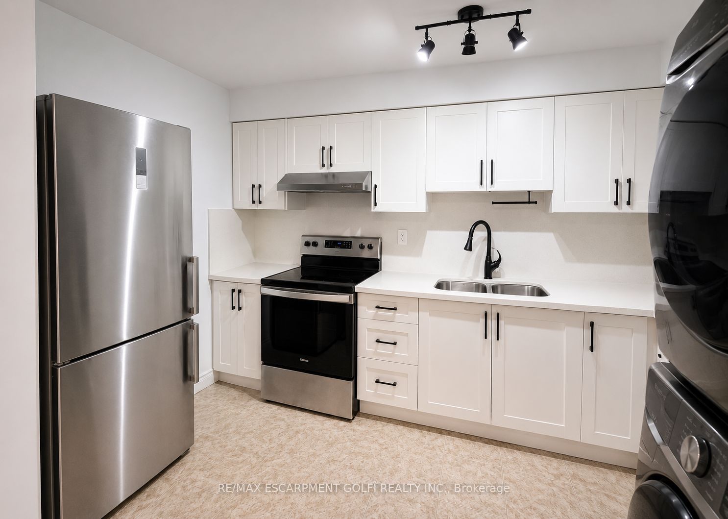 Unit 2 - 2403 Lakeshore Boulevard W, Etobicoke 5