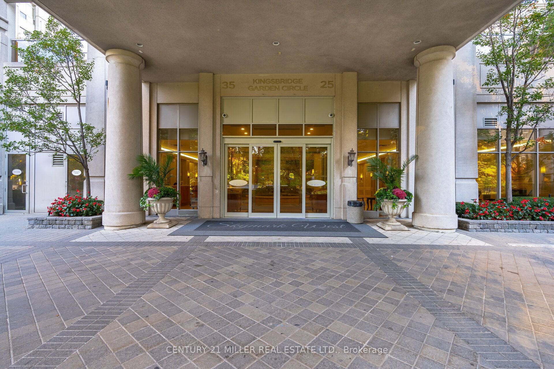 Unit 3013 - 25 Kingsbridge Garden Circle, Mississauga 3