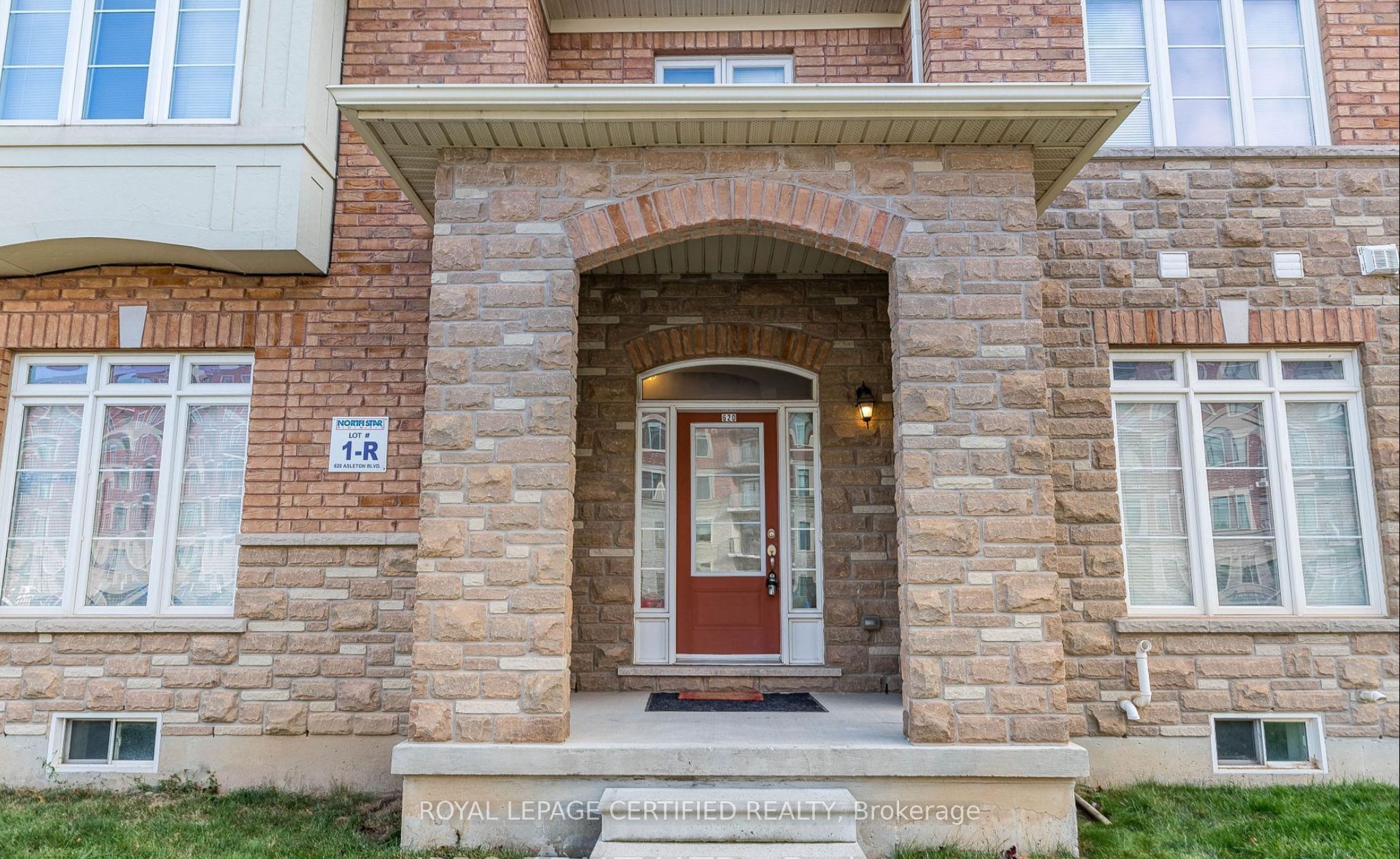 620 Asleton Blvd. Boulevard, Milton 4