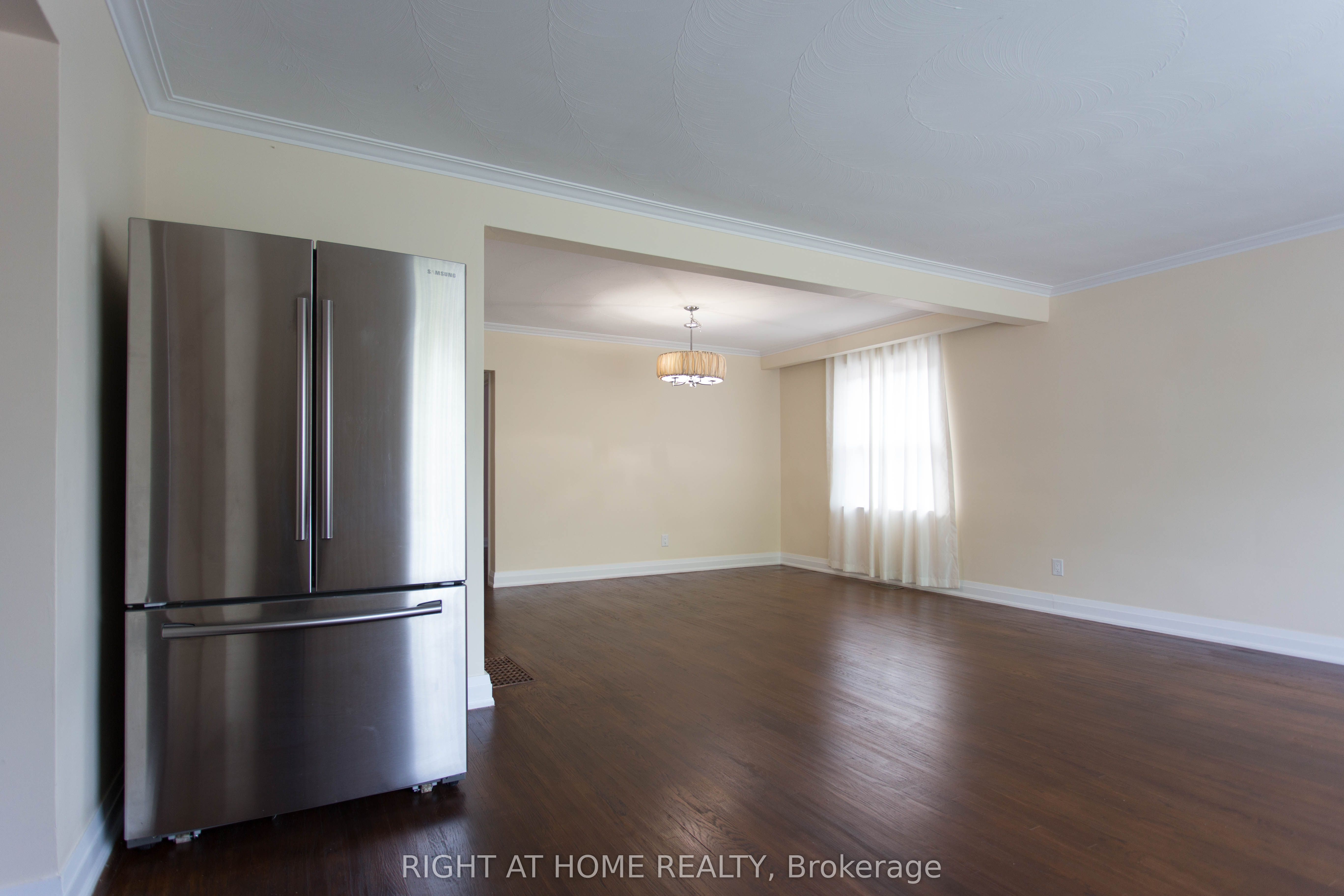 30 Northampton Drive, Etobicoke 2