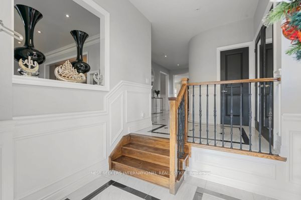 2 George McKenzie Court, North York 3