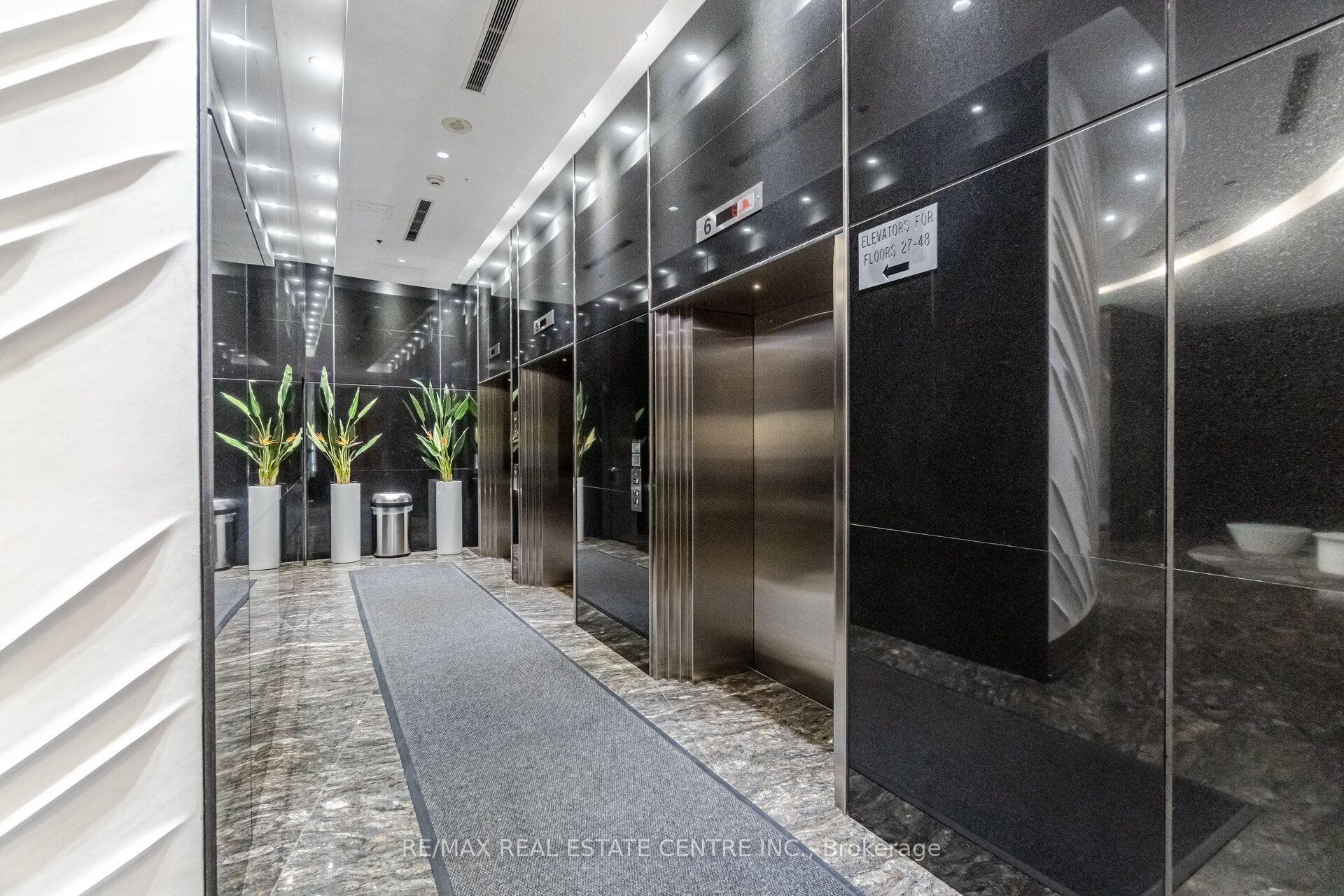 Unit LPH8 - 50 Absolute Avenue, Mississauga 3