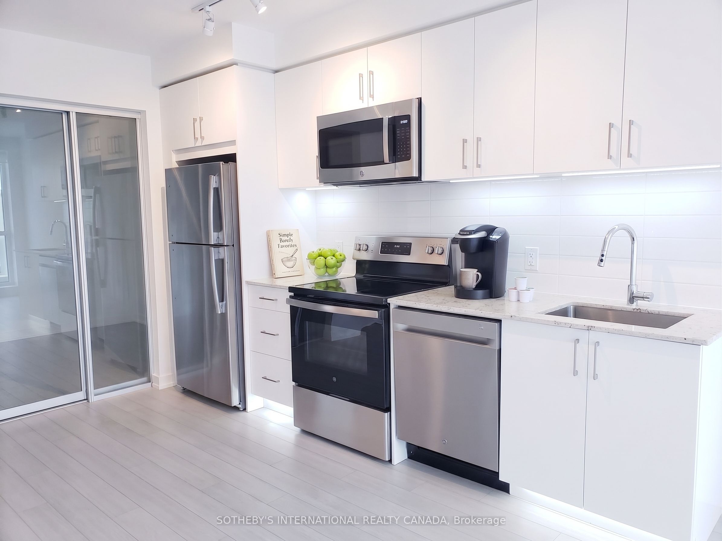 Unit 201 - 4010 Eglinton Avenue W, Etobicoke 3