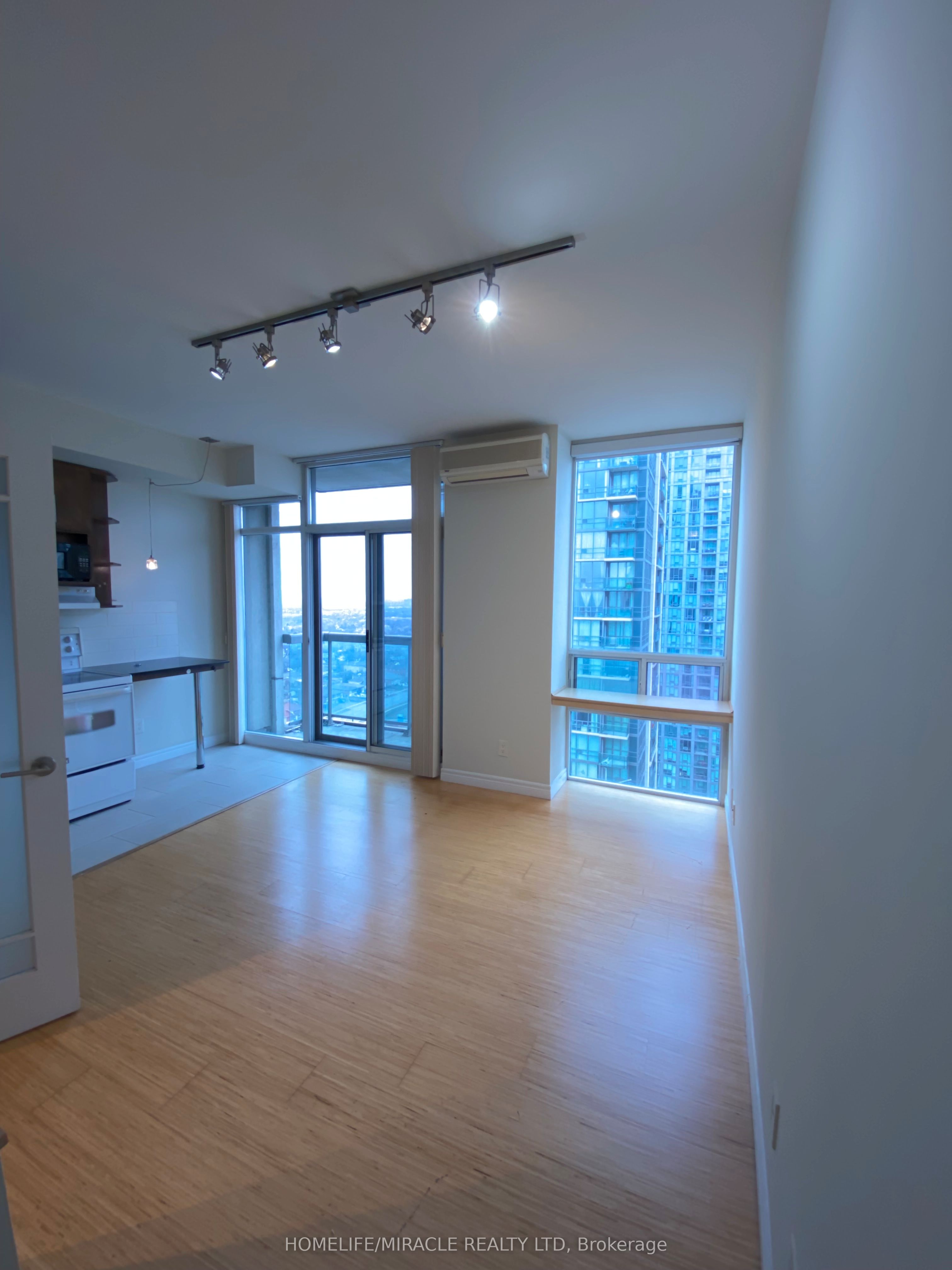 Unit 2606 - 3504 Hurontario Street, Mississauga 5