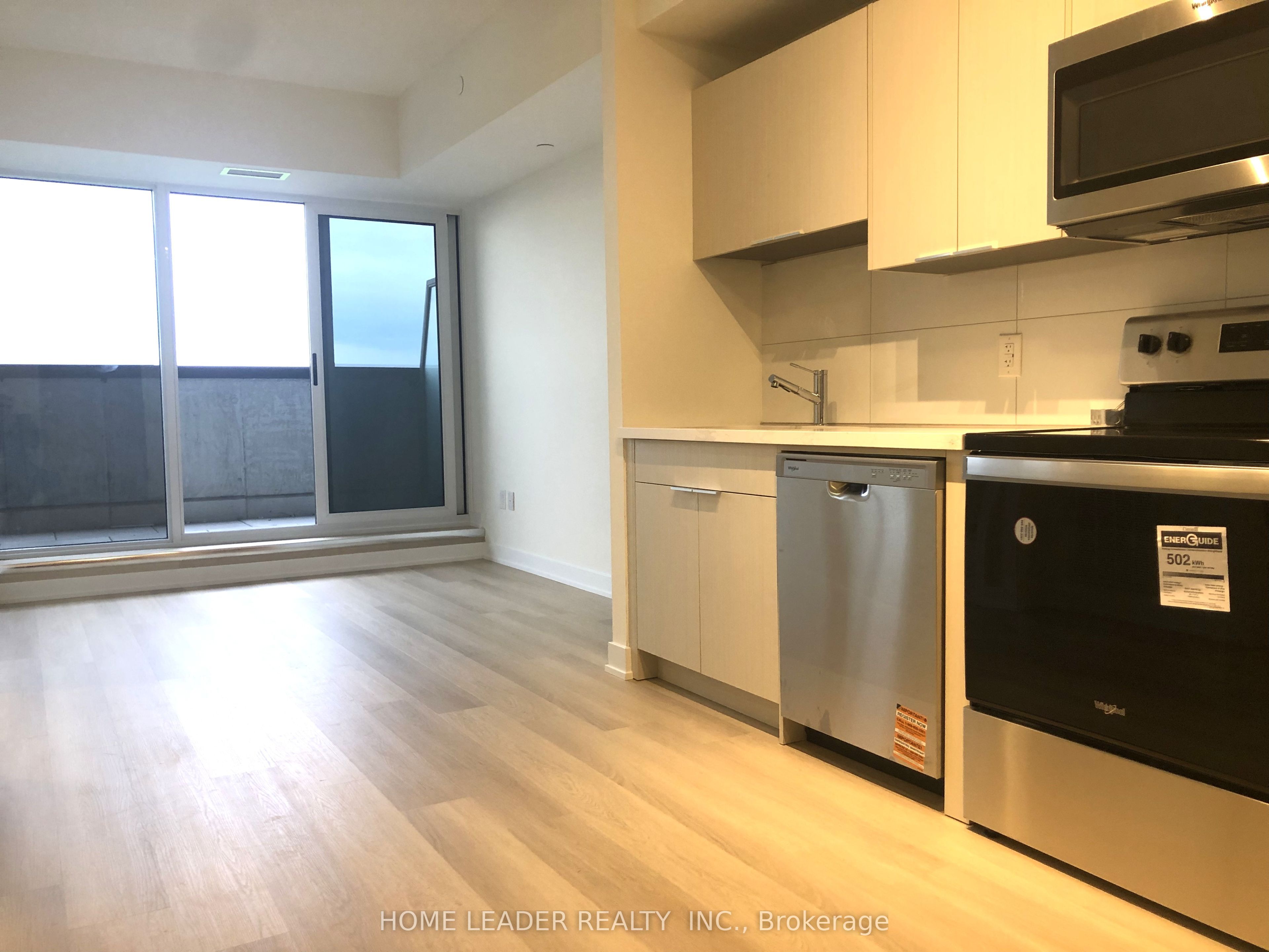Unit 1109 - 2825 , Toronto Jane Street, North York 2