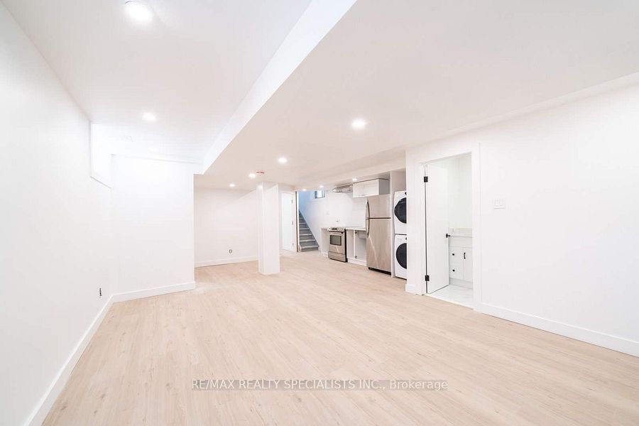 Unit Lower - 29 Goodwood Avenue, Toronto 3