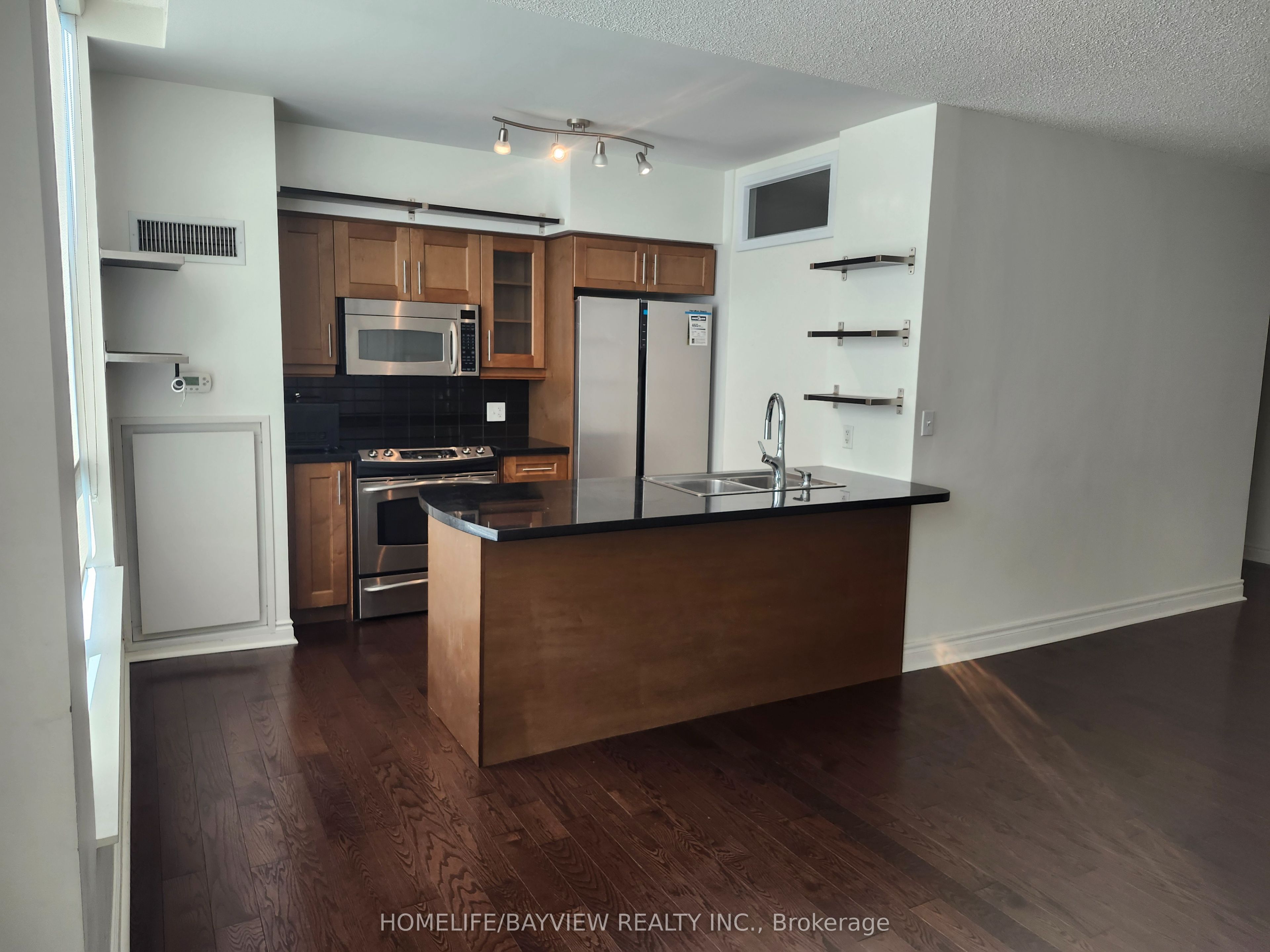 Unit 404 - 1900 Lake Shore Boulevard W, Toronto 3