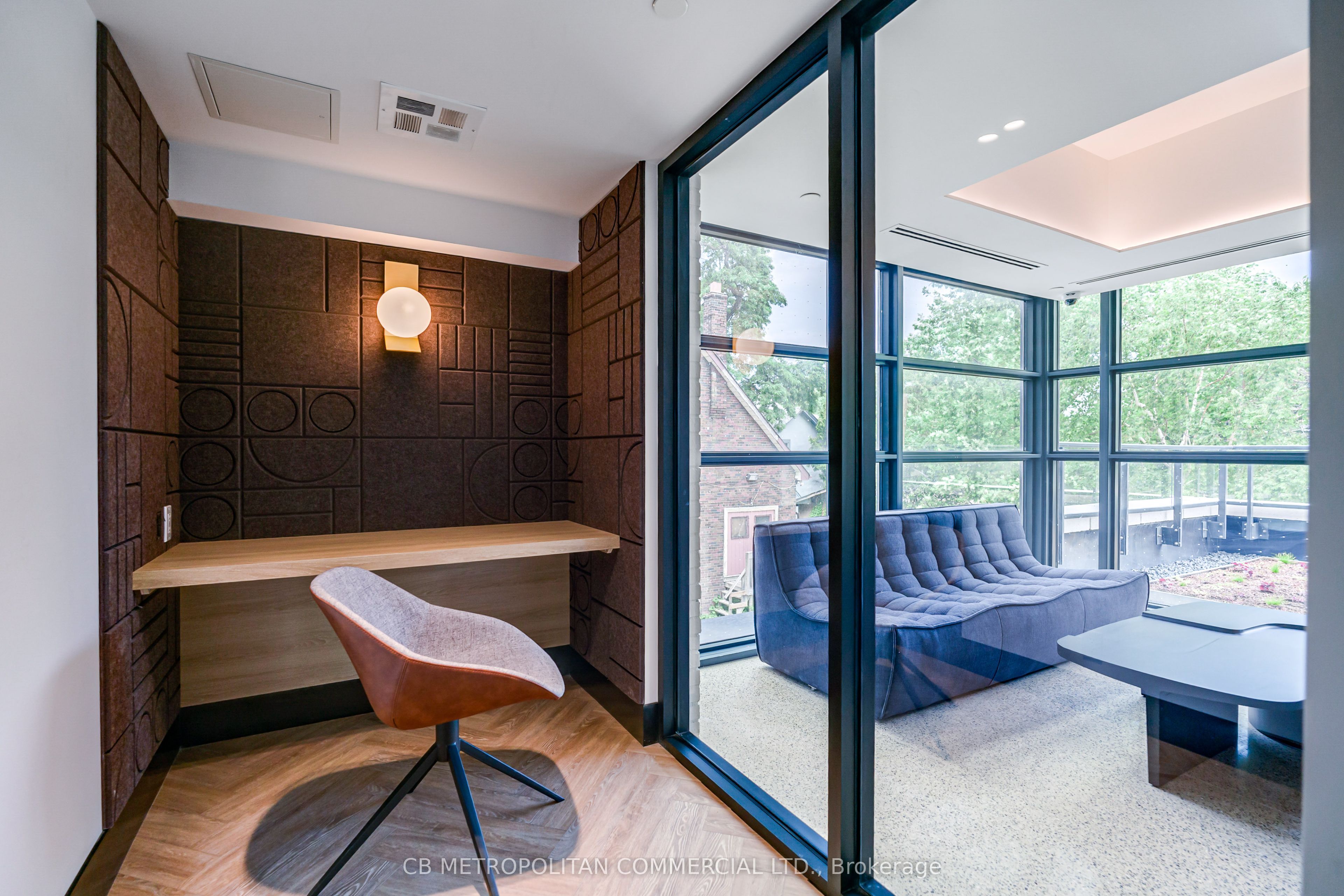 Unit 401 - 2946 Dundas Street West, Toronto 5
