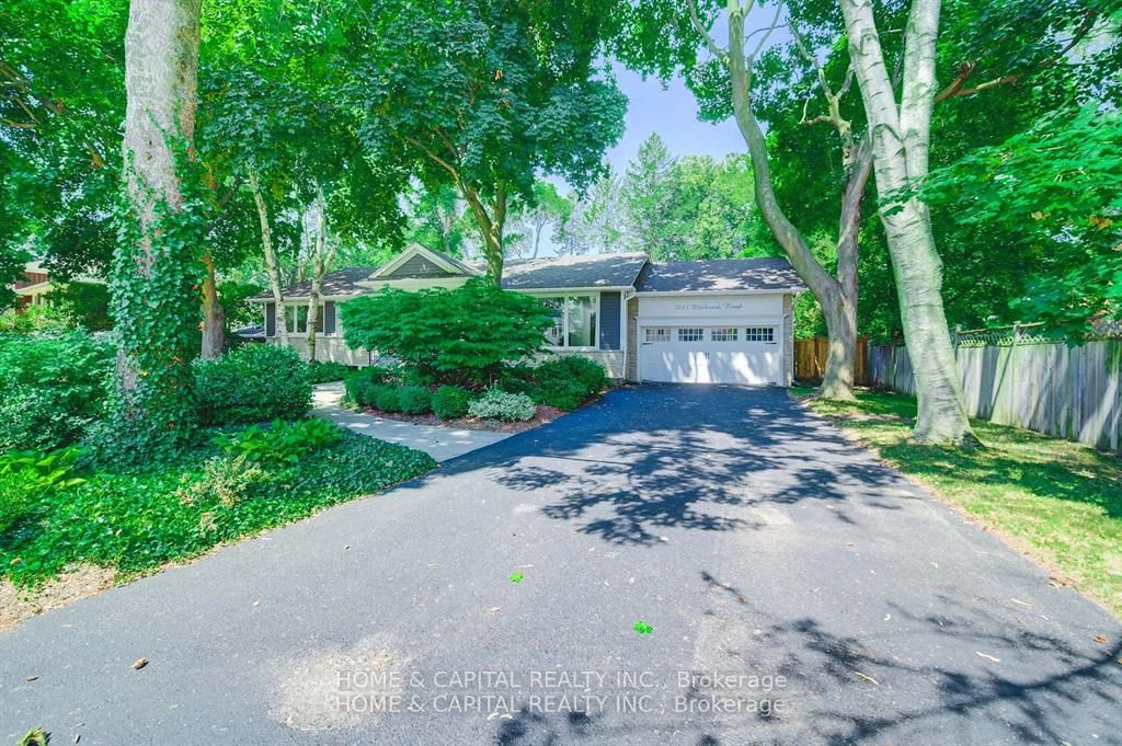 2043 Malbrook Road, Oakville 2