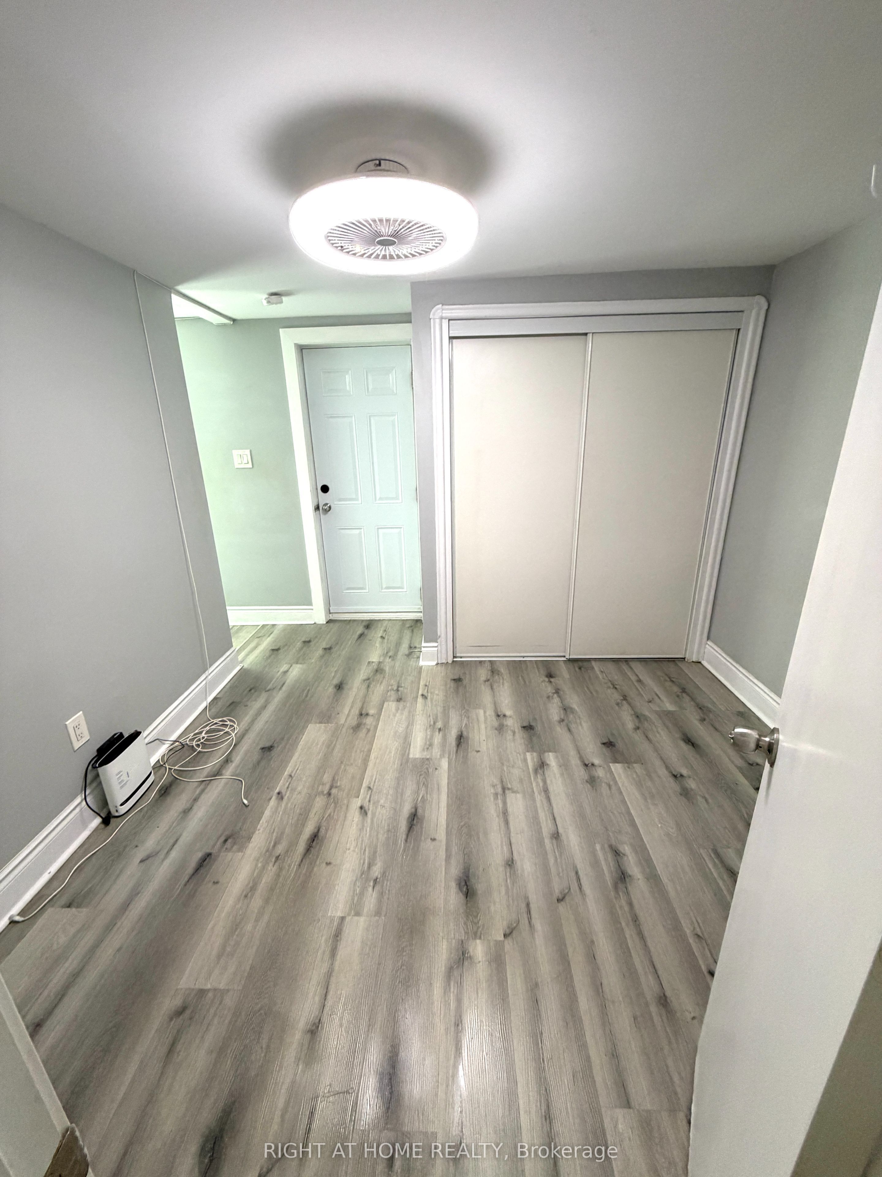 Unit 4 - 11 Donald Avenue, Toronto 5